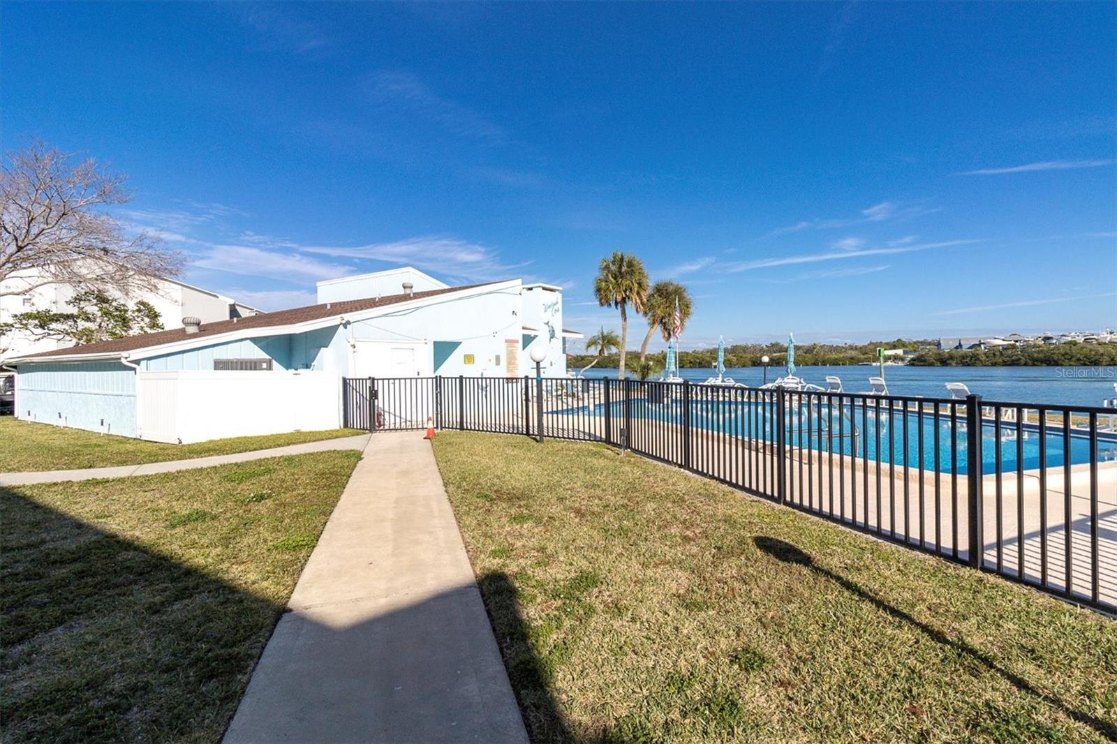 1 WINDRUSH BLVD #87, INDIAN ROCKS BEACH, FL — photo 36