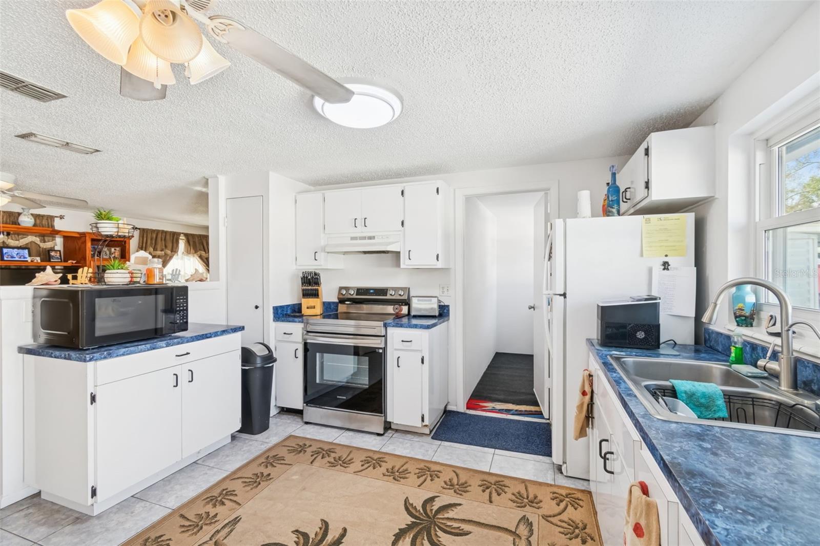 6503 AMUNDSON CT, TAMPA, FL — photo 23