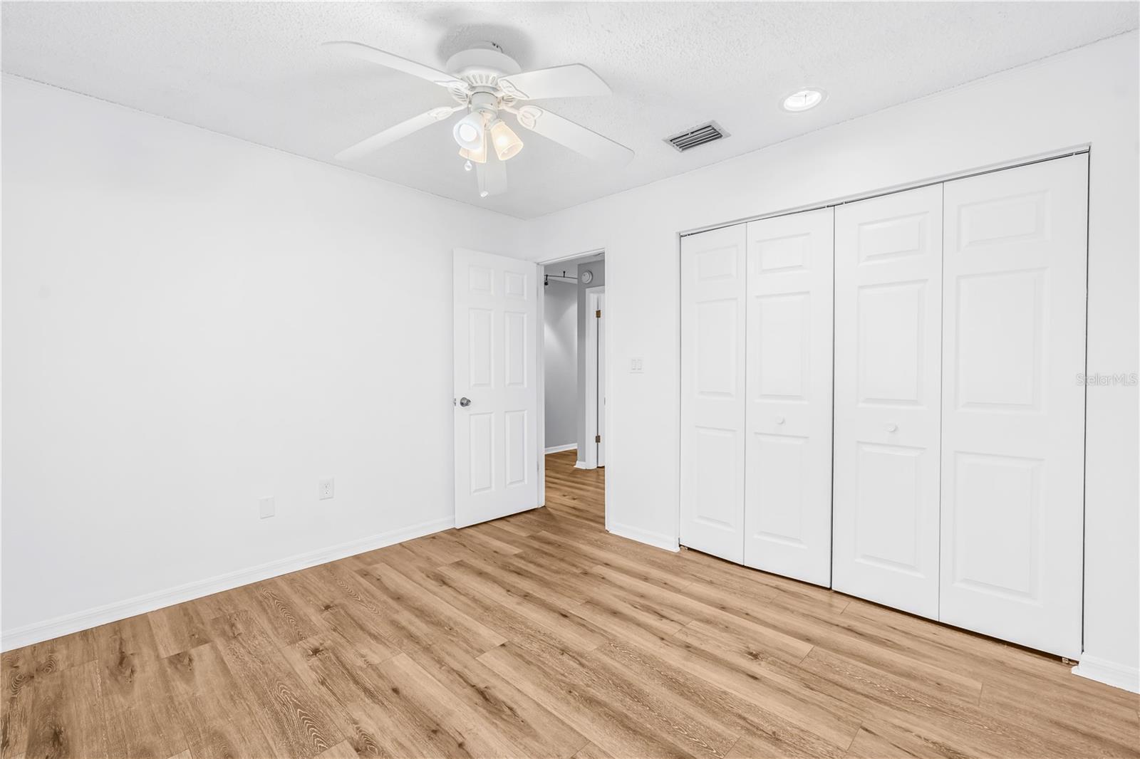 110 29TH AVE N, ST PETERSBURG, FL — photo 31