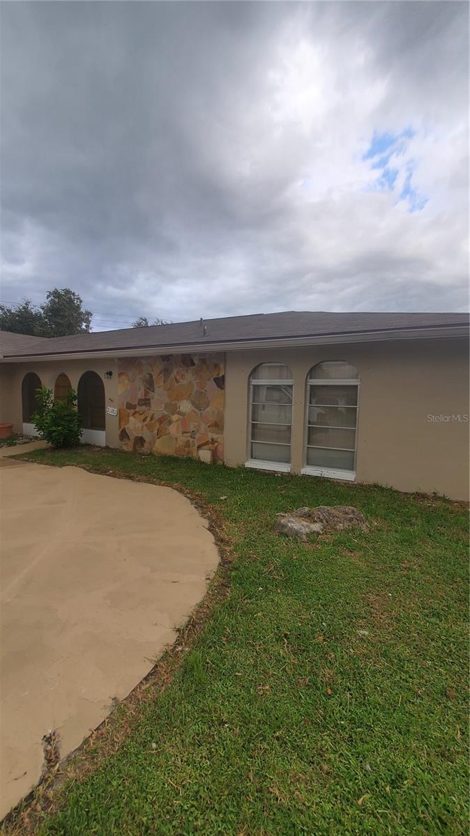 23102 MACLELLAN AVE, PORT CHARLOTTE, FL
