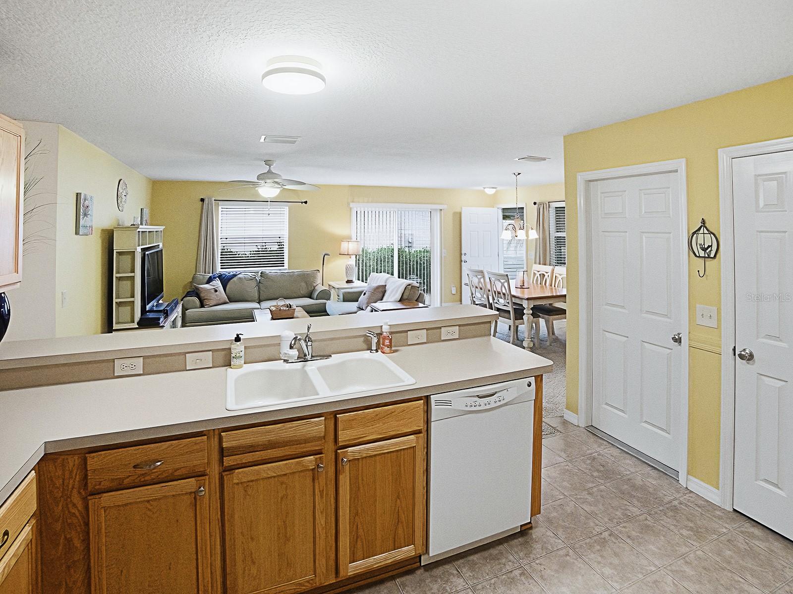 1692 INDIGO AVE, THE VILLAGES, FL — photo 35