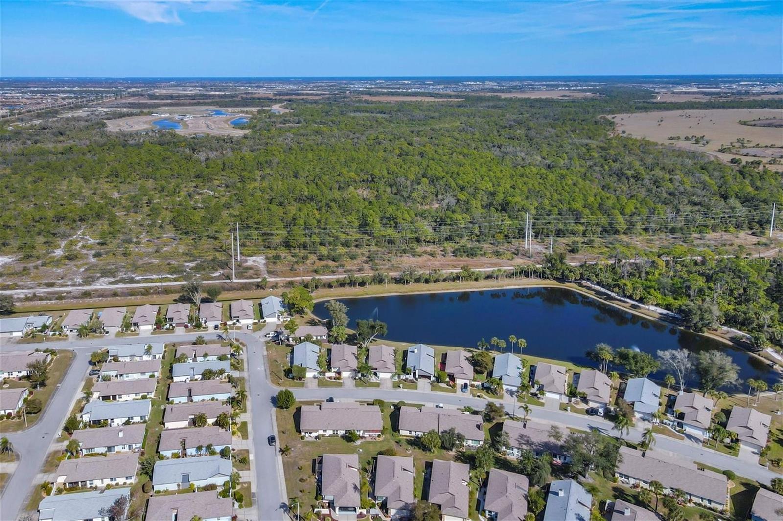 687 LINDEN DR, ENGLEWOOD, FL — photo 3