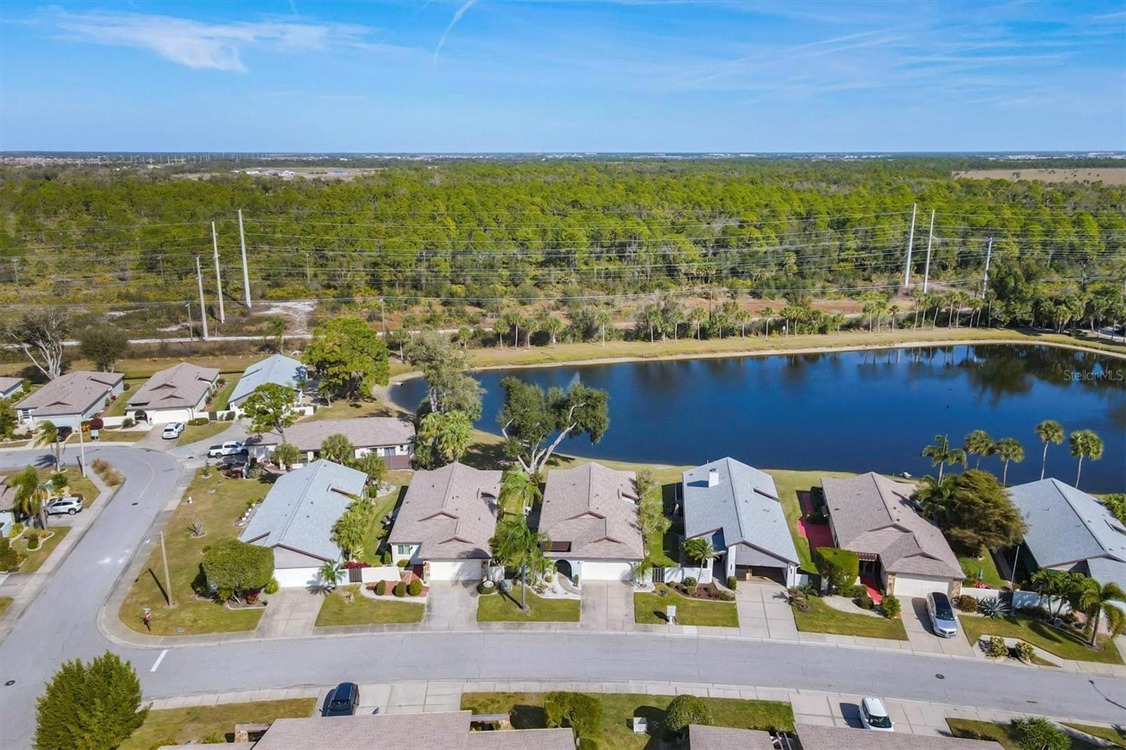 687 LINDEN DR, ENGLEWOOD, FL — photo 7