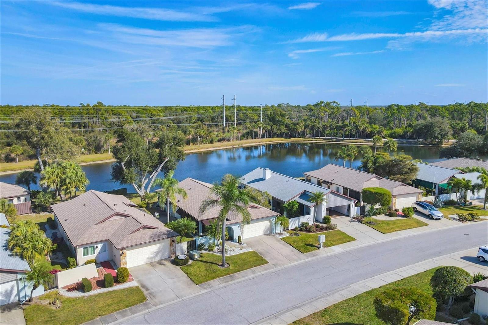 687 LINDEN DR, ENGLEWOOD, FL — photo 8