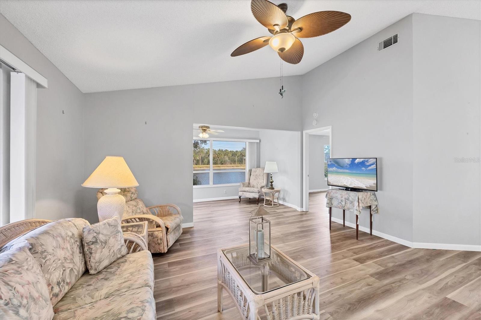 687 LINDEN DR, ENGLEWOOD, FL — photo 15