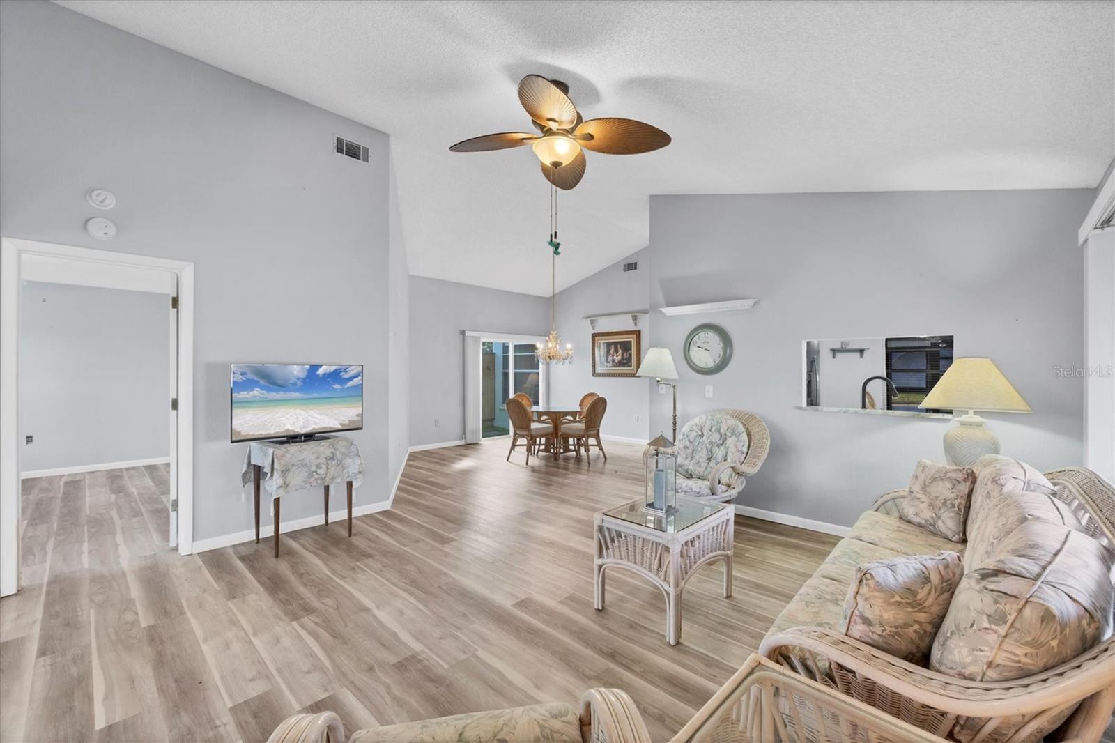 687 LINDEN DR, ENGLEWOOD, FL — photo 17