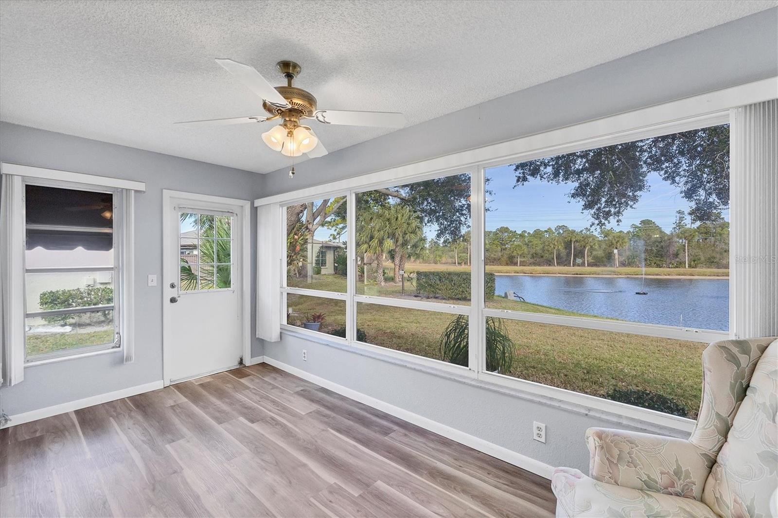 687 LINDEN DR, ENGLEWOOD, FL — photo 18
