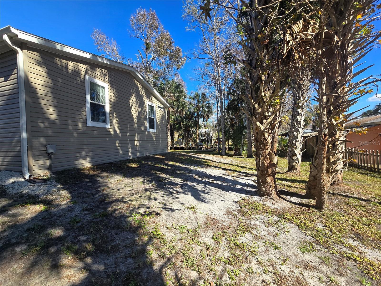 56290 CHERRY TREE RD, ASTOR, FL — photo 43