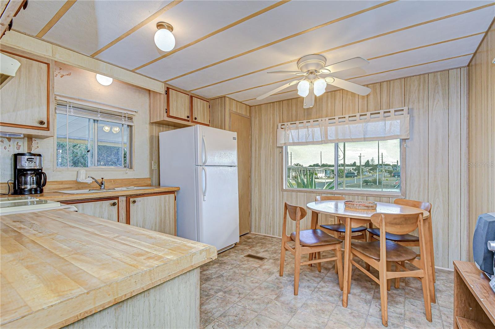 35023 ZEPHYR SHORES DR, ZEPHYRHILLS, FL — photo 17