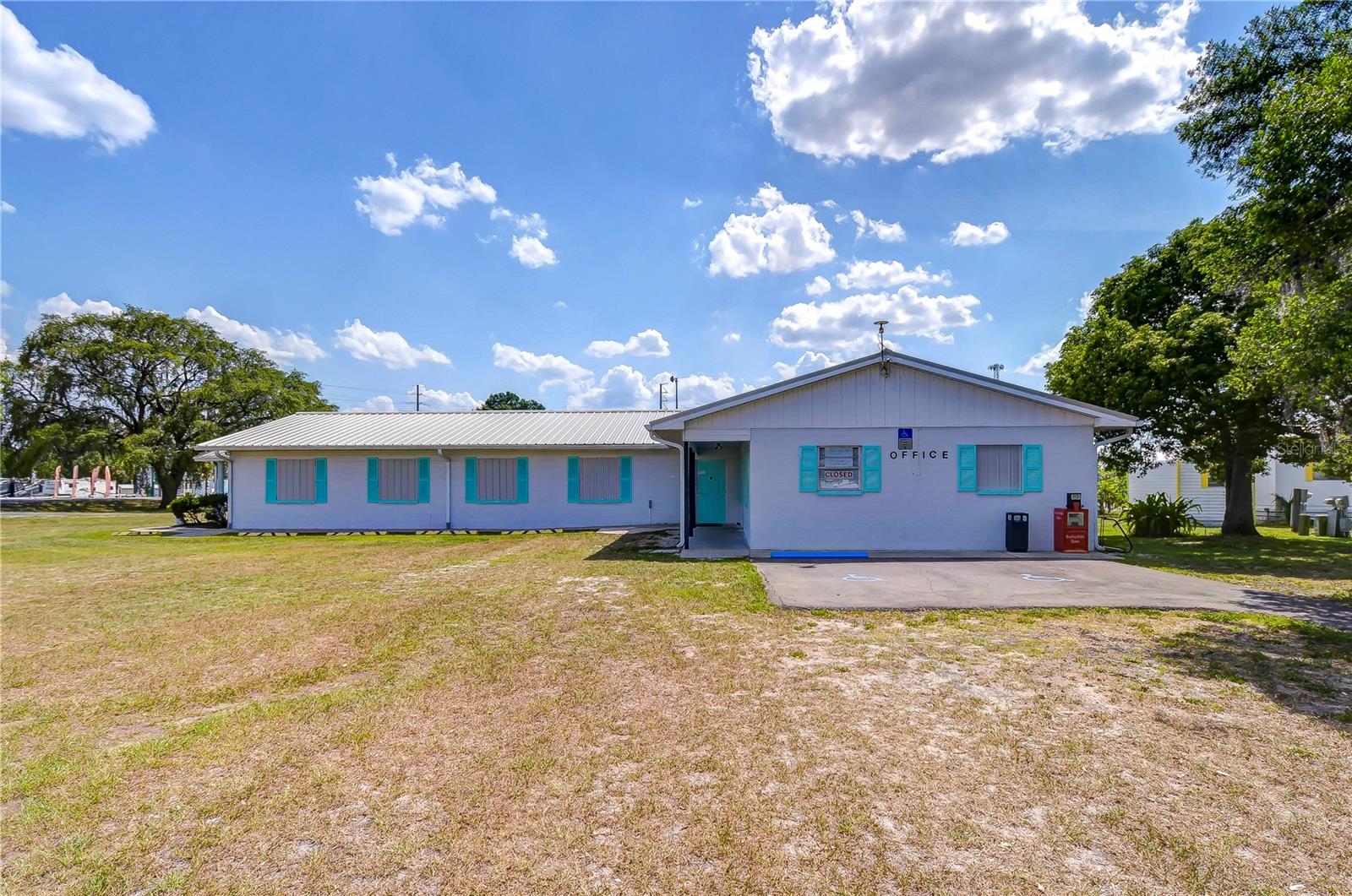 35023 ZEPHYR SHORES DR, ZEPHYRHILLS, FL — photo 34