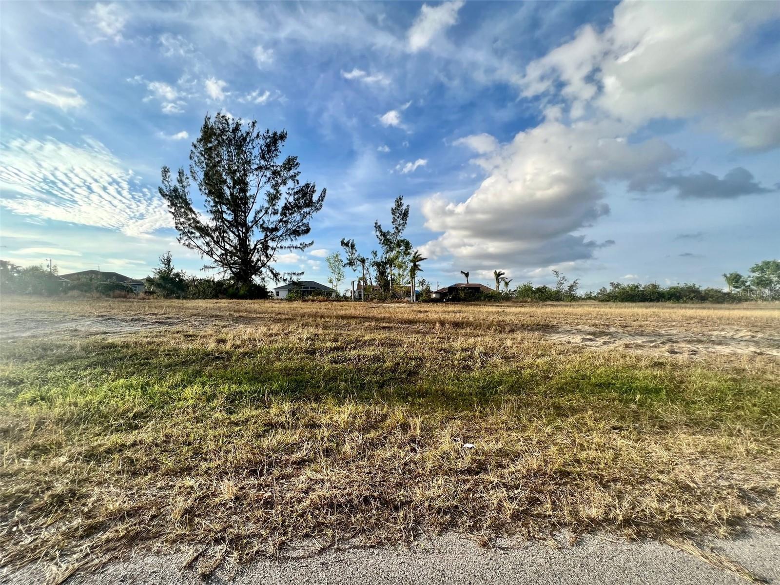1430 NW 24TH PL, CAPE CORAL, FL — photo 3