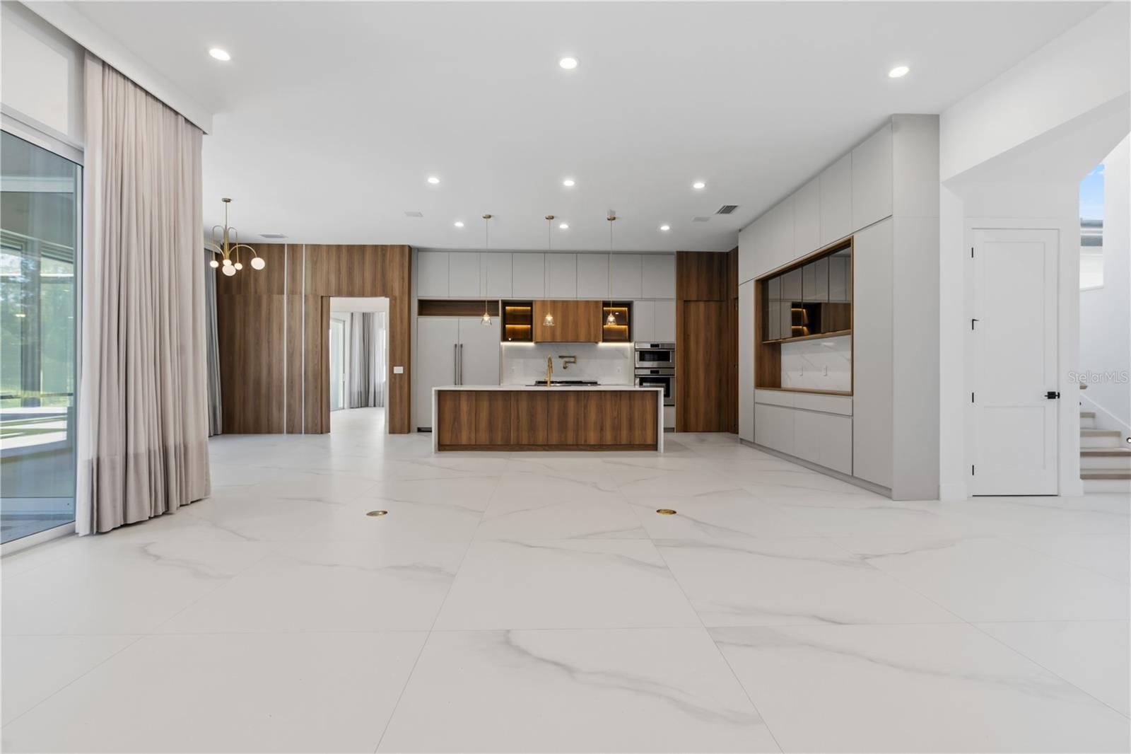 15548 PENDIO DR, BELLA COLLINA, FL — photo 18