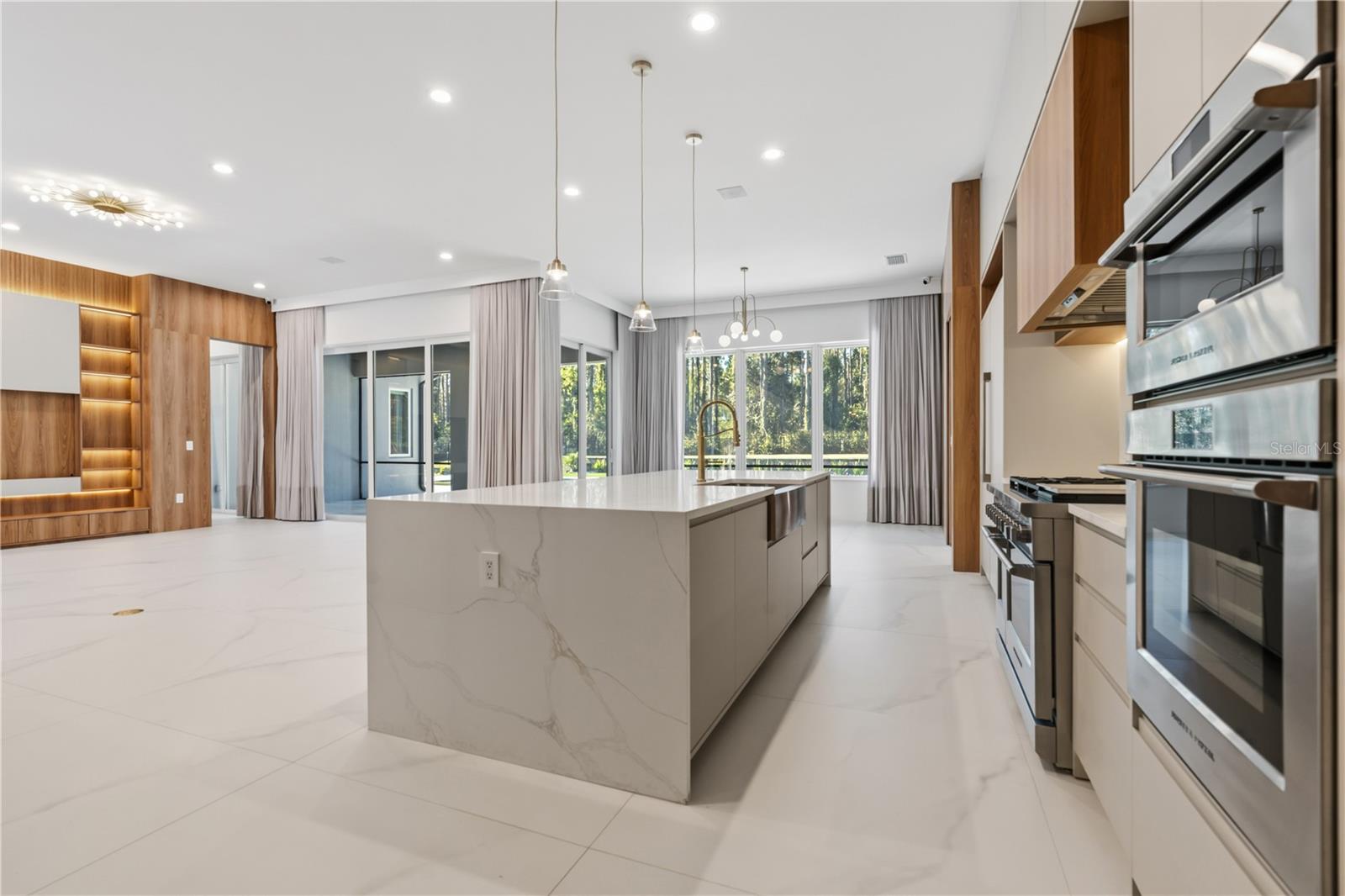 15548 PENDIO DR, BELLA COLLINA, FL — photo 27