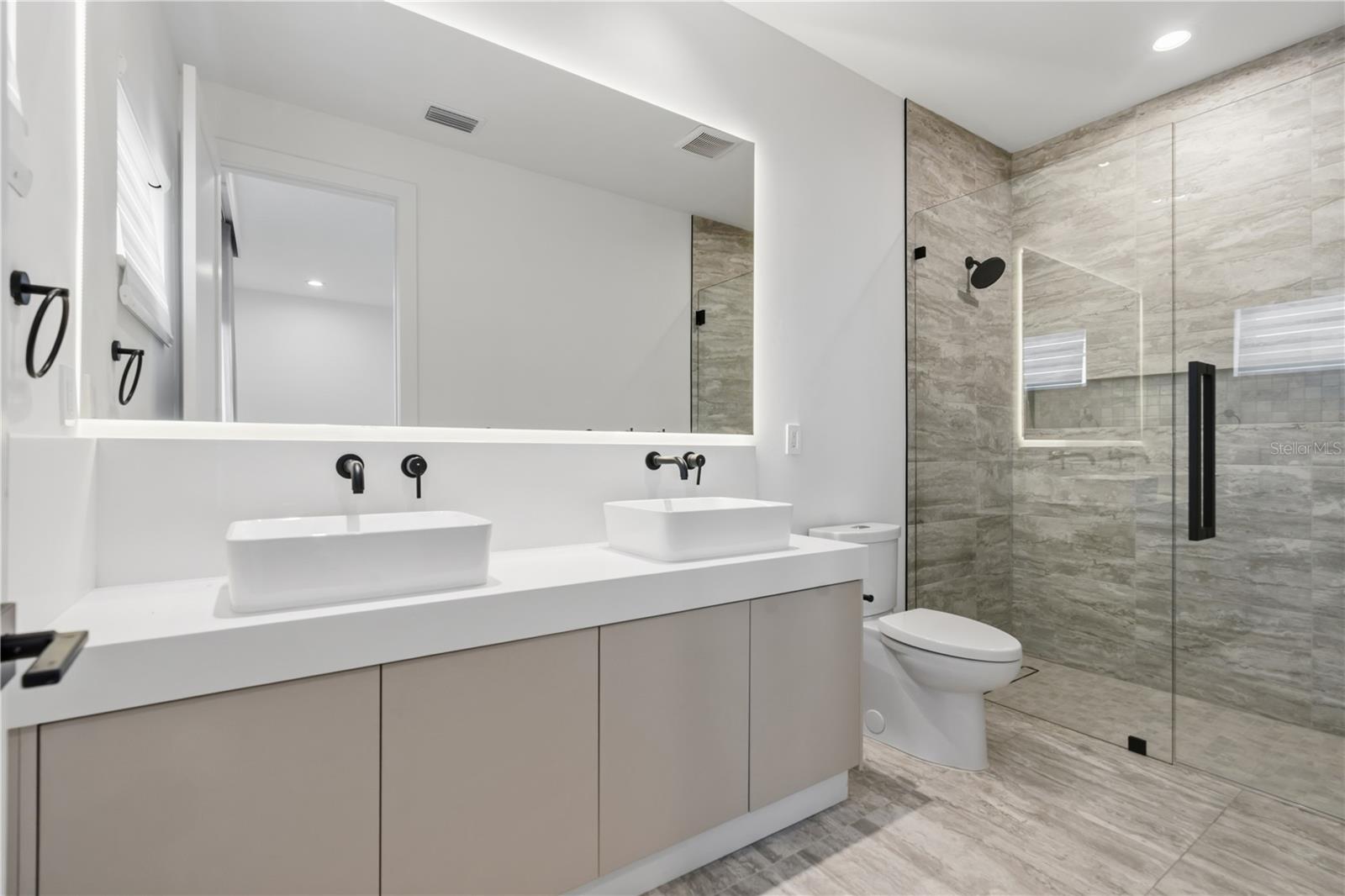 15548 PENDIO DR, BELLA COLLINA, FL — photo 40