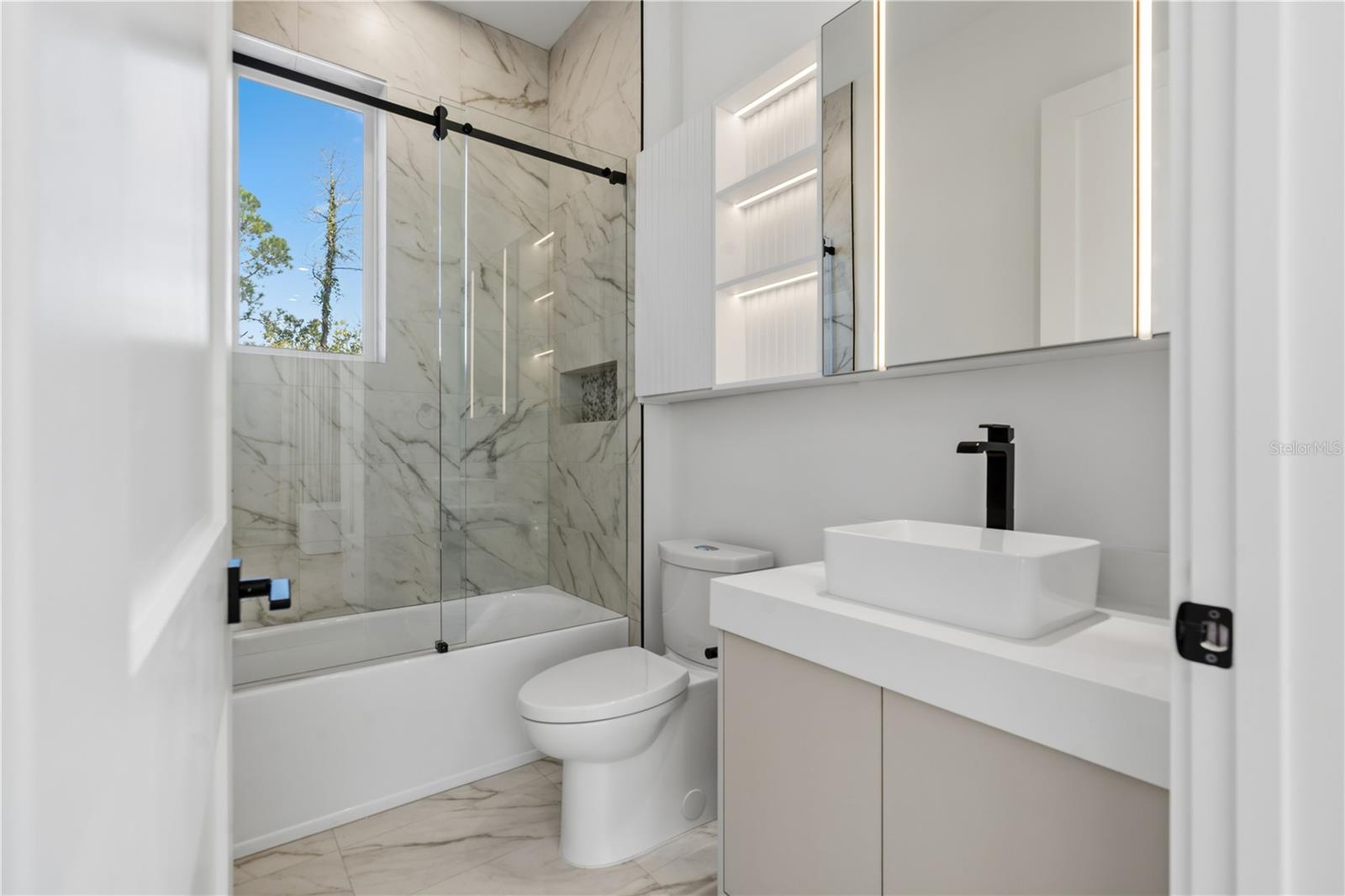 15548 PENDIO DR, BELLA COLLINA, FL — photo 125