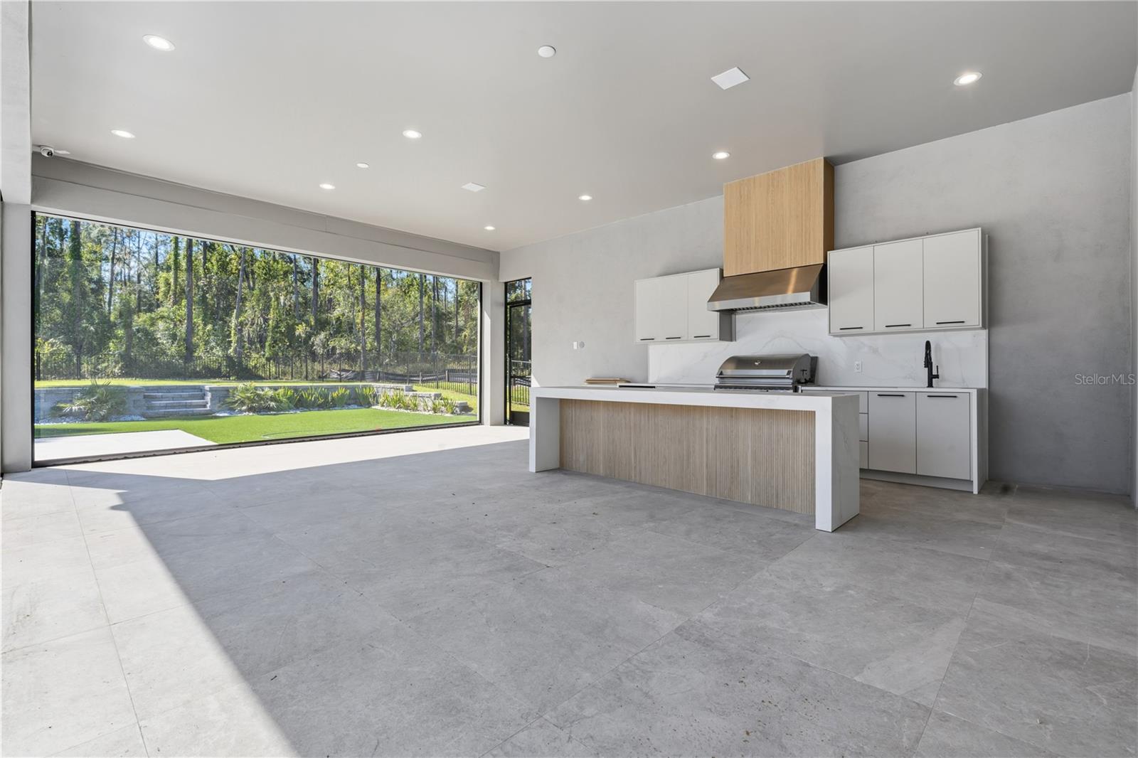 15548 PENDIO DR, BELLA COLLINA, FL — photo 131