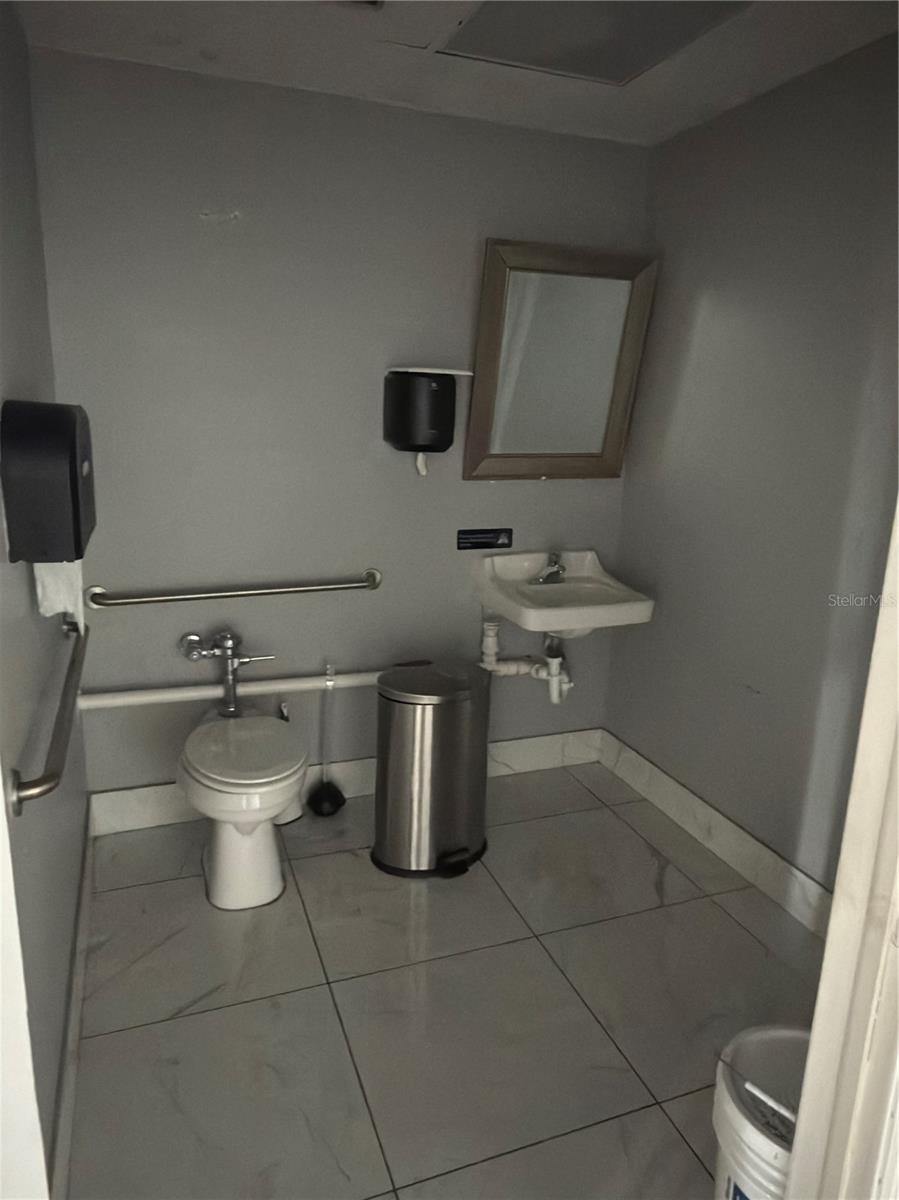 3527 TAMIAMI TRL #E, PORT CHARLOTTE, FL — photo 11
