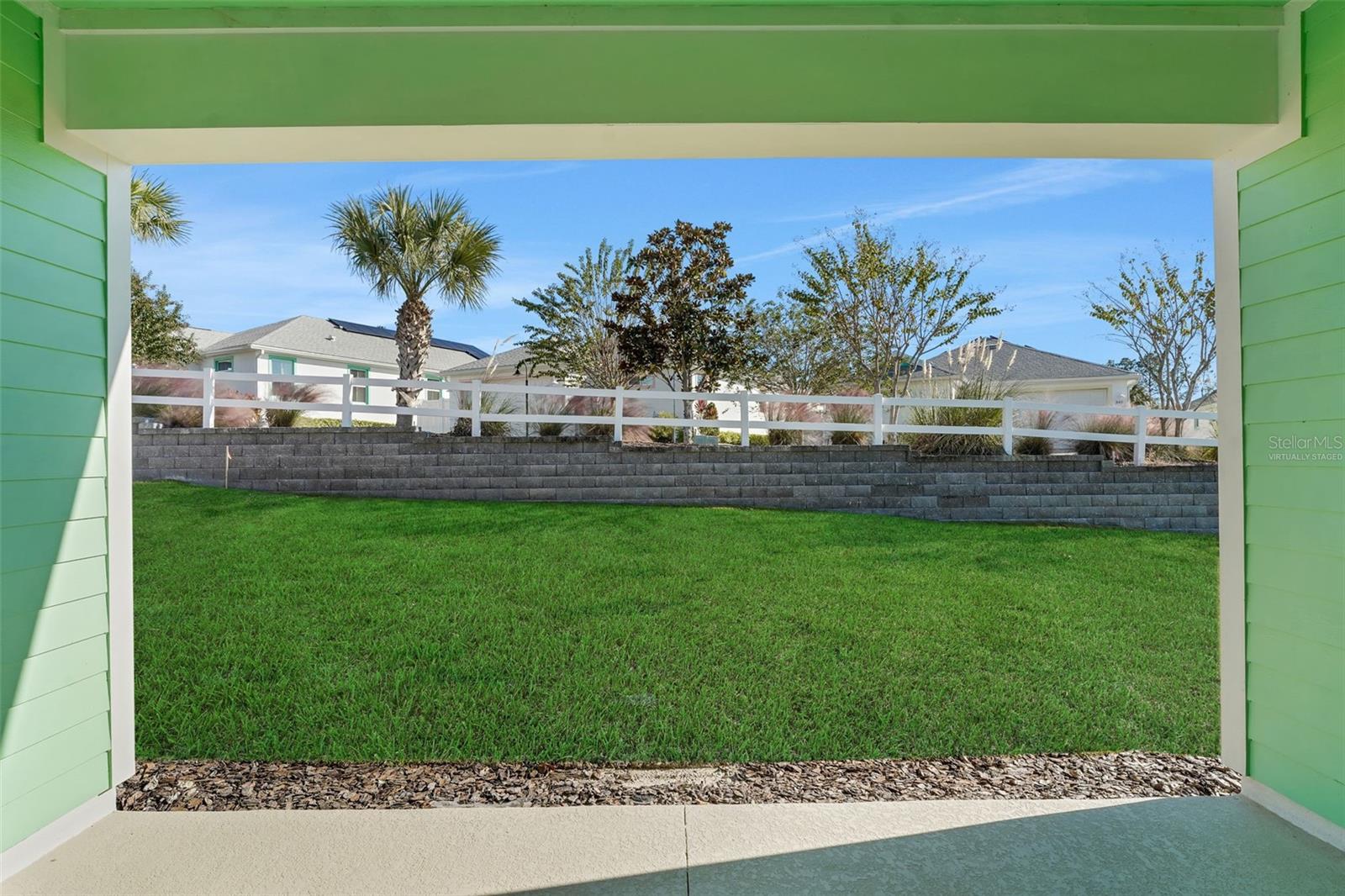 999 FIESTA KEY CIR, LADY LAKE, FL — photo 17