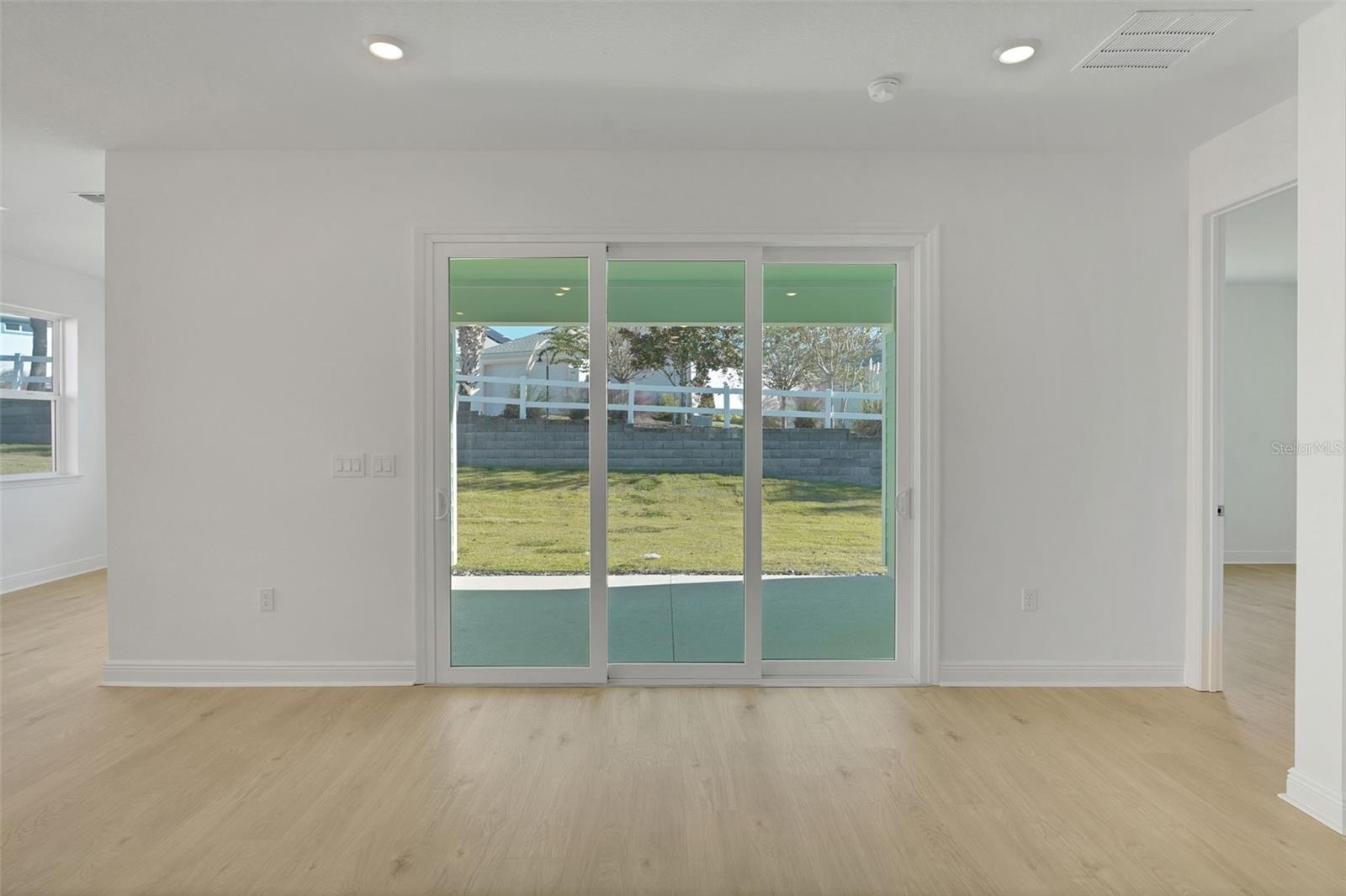 999 FIESTA KEY CIR, LADY LAKE, FL — photo 22