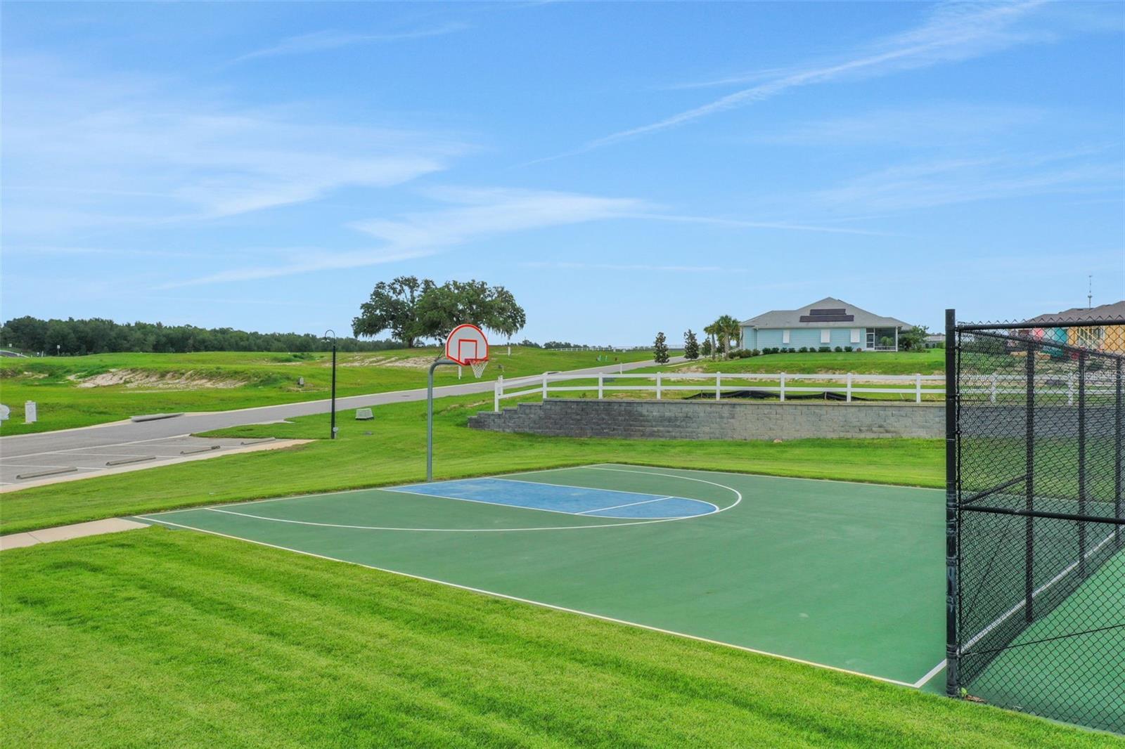 999 FIESTA KEY CIR, LADY LAKE, FL — photo 90