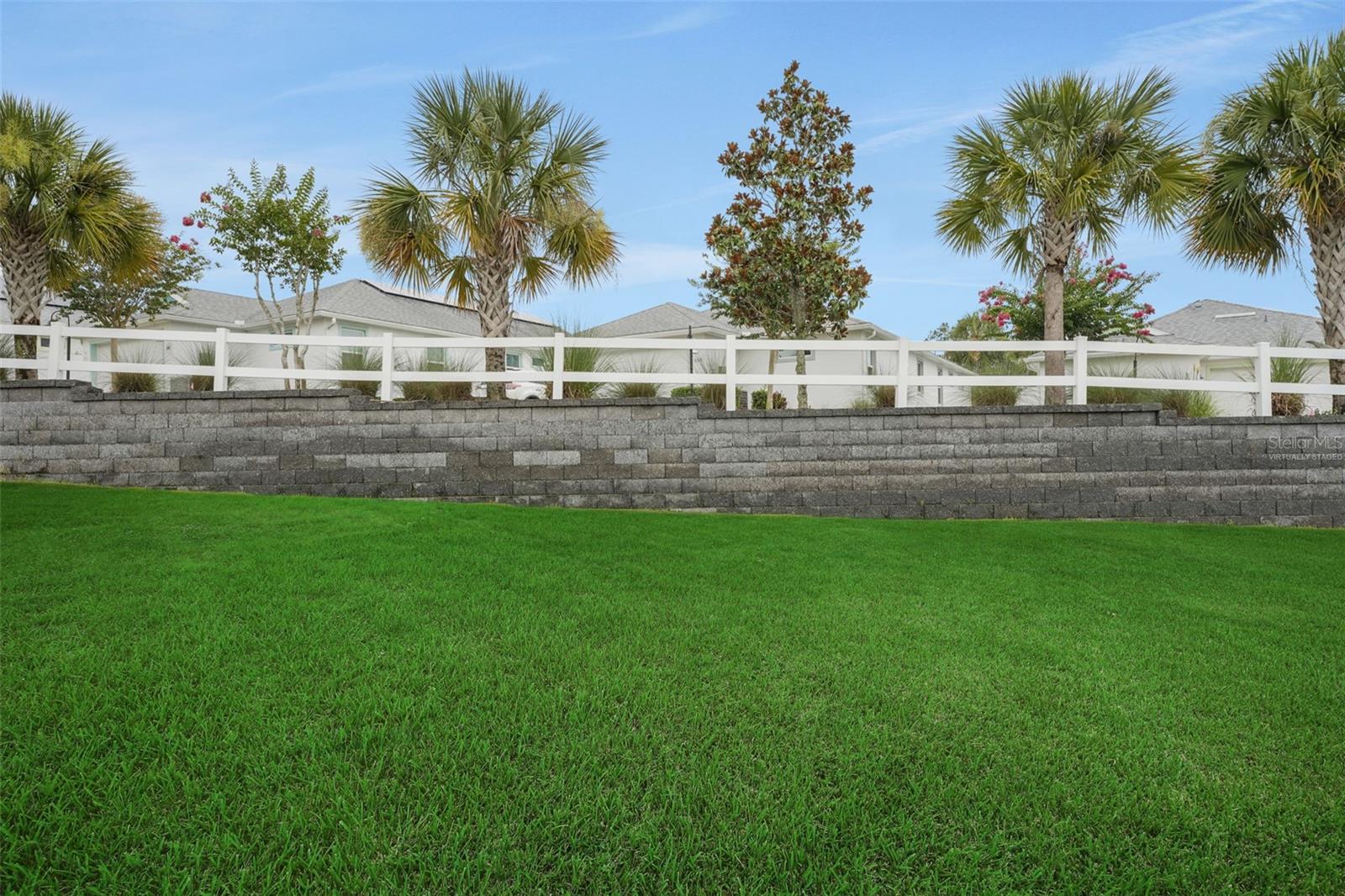 987 FIESTA KEY CIR, LADY LAKE, FL — photo 11
