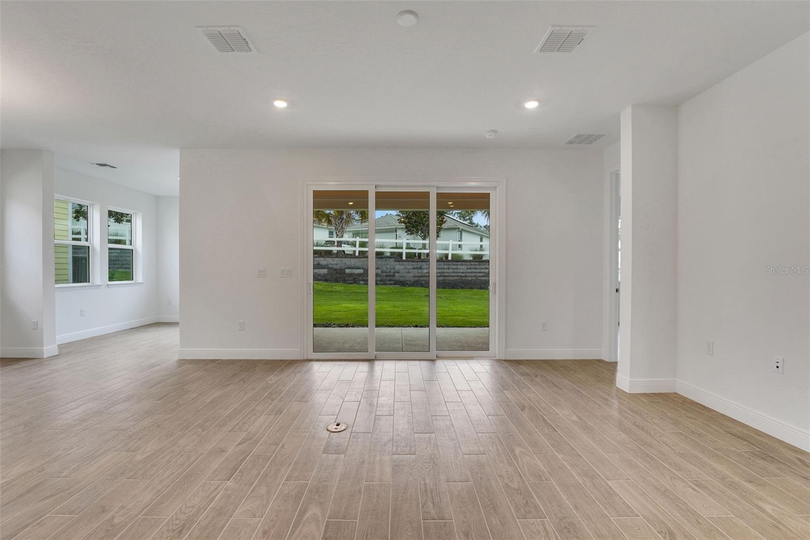 987 FIESTA KEY CIR, LADY LAKE, FL — photo 21