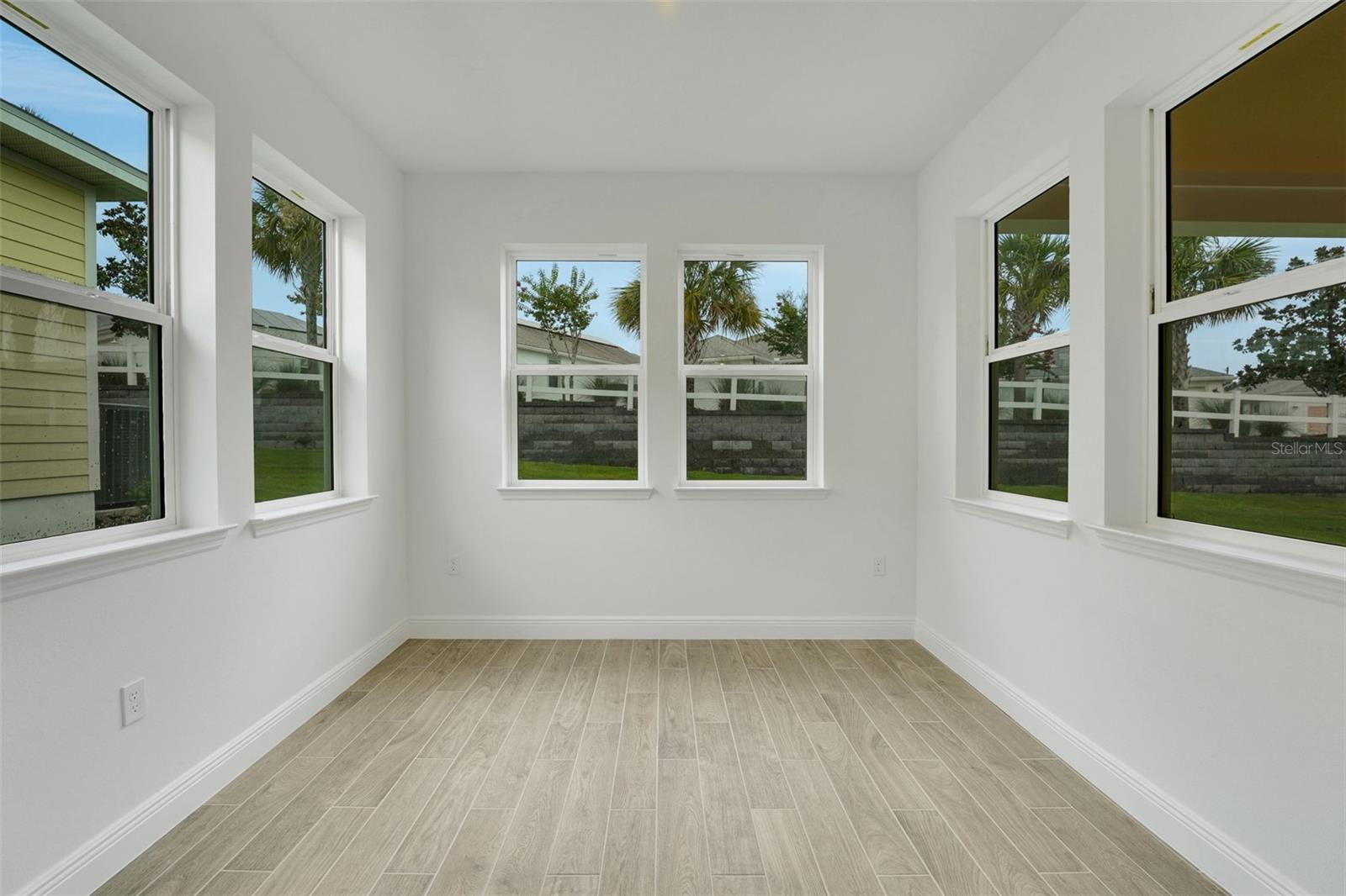 987 FIESTA KEY CIR, LADY LAKE, FL — photo 39
