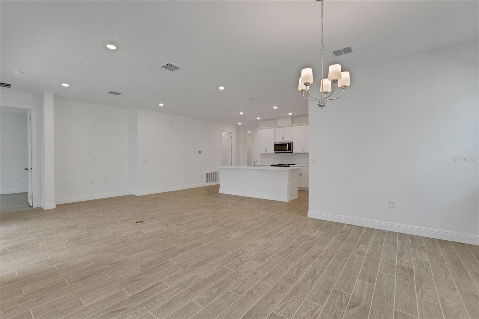987 FIESTA KEY CIR, LADY LAKE, FL — photo 41