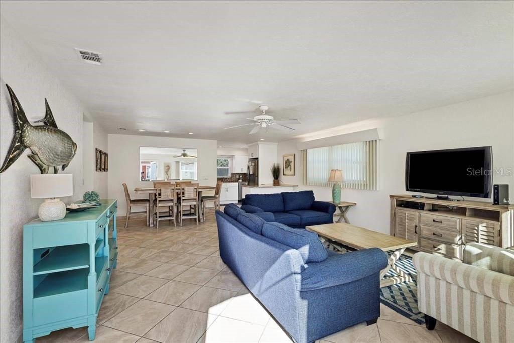6154 MIDNIGHT PASS RD #A18, SARASOTA, FL — photo 2