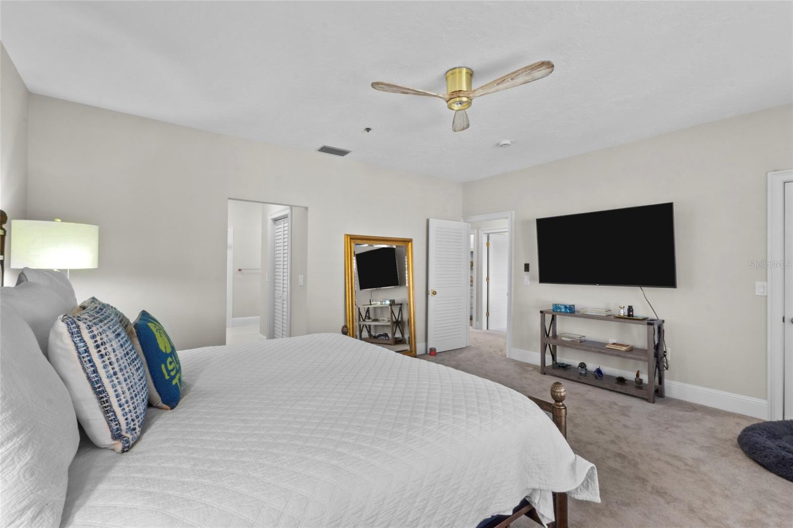 515 FOREST WAY, LONGBOAT KEY, FL — photo 21