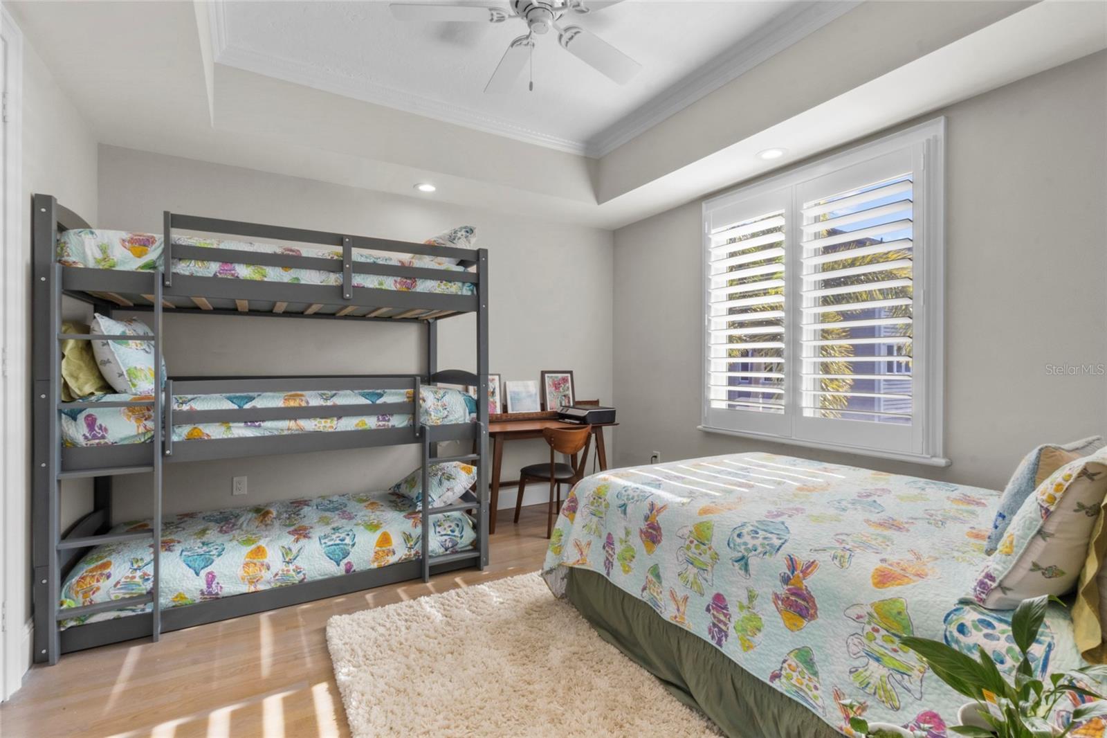 515 FOREST WAY, LONGBOAT KEY, FL — photo 28