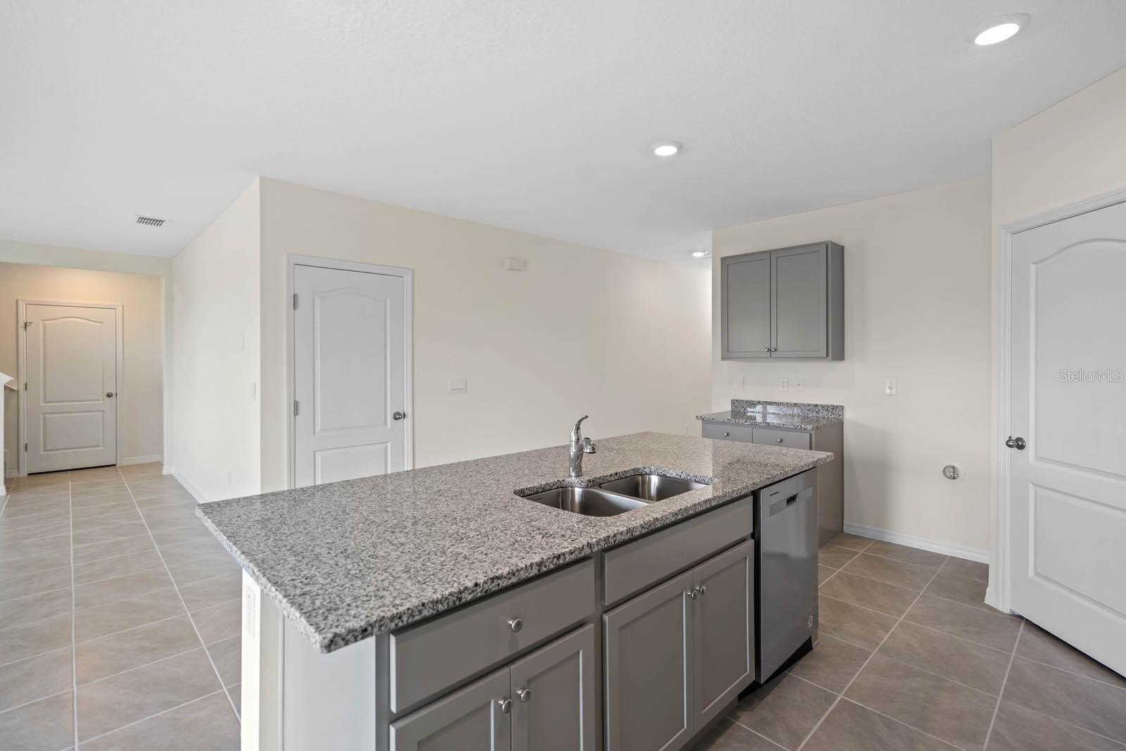 5395 CLOUDBERRY AVE, LAKELAND, FL — photo 3