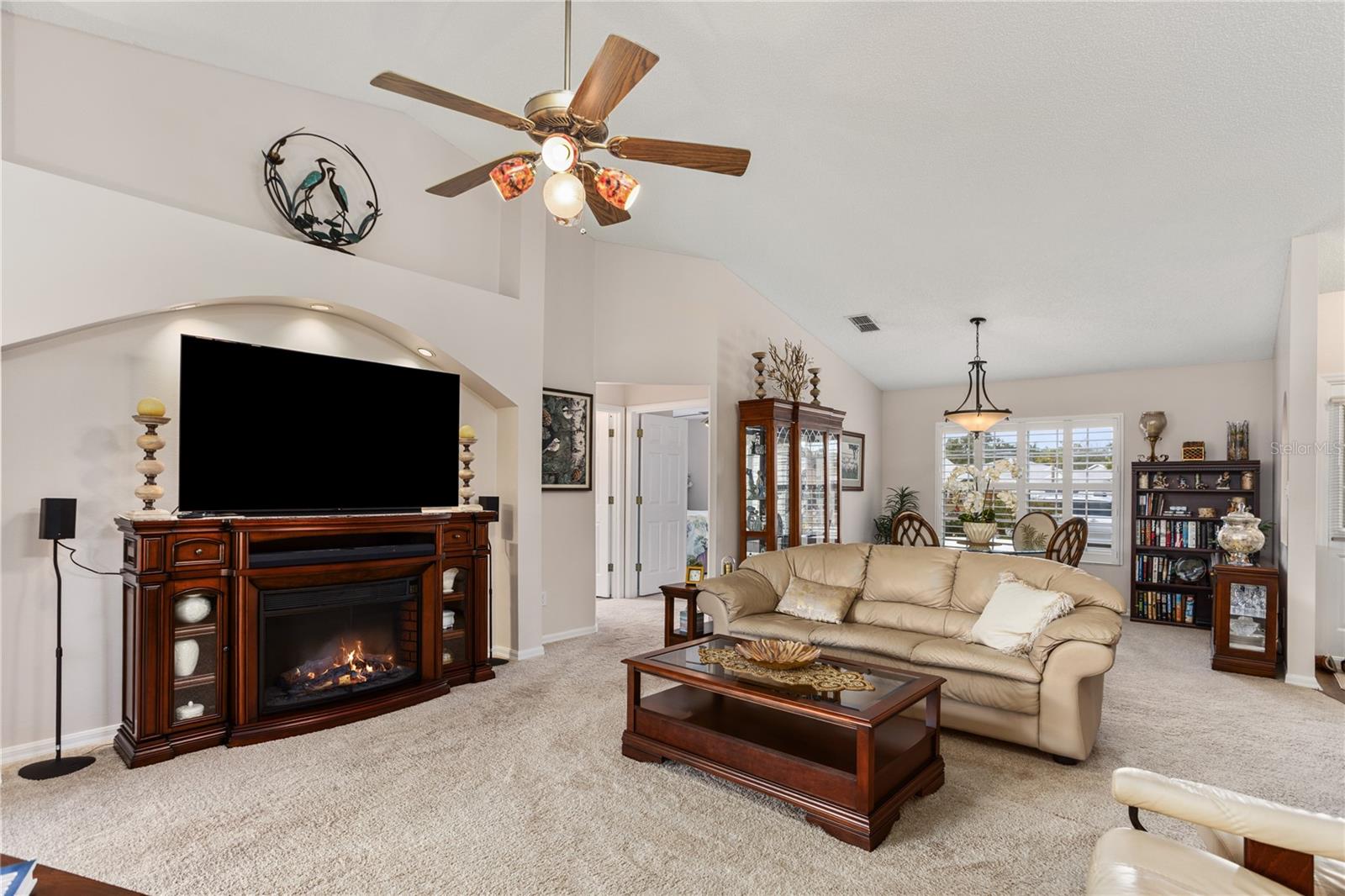 25233 LOST OAK CIR, LEESBURG, FL — photo 33