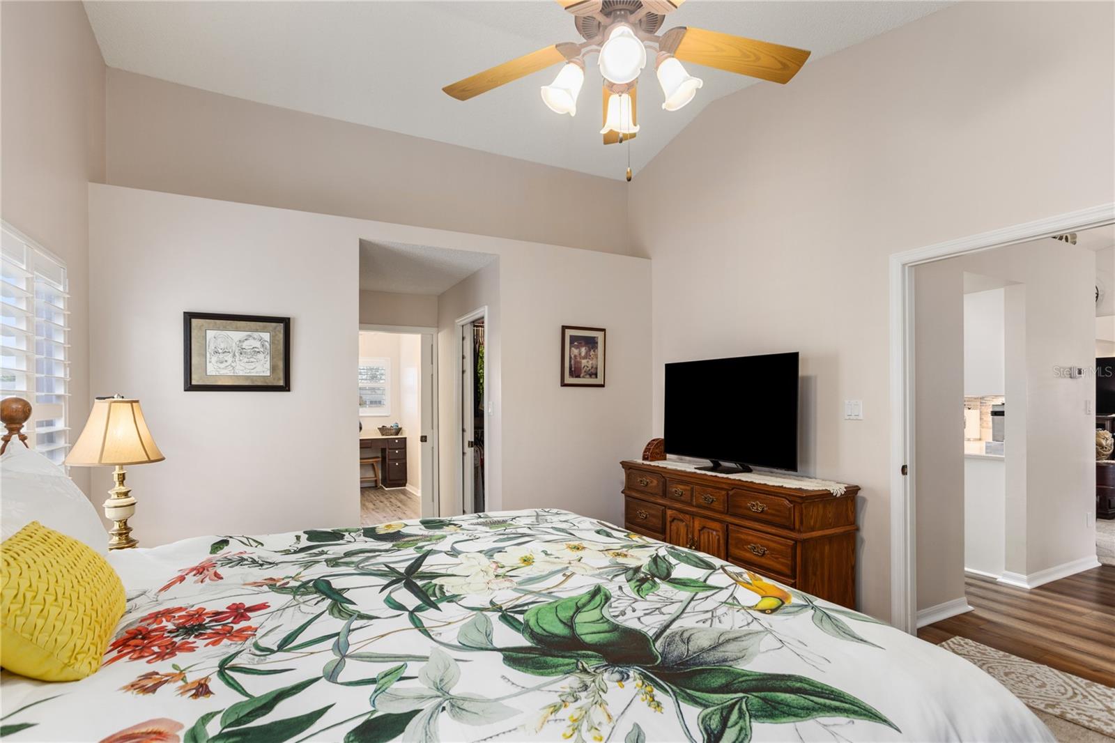 25233 LOST OAK CIR, LEESBURG, FL — photo 41