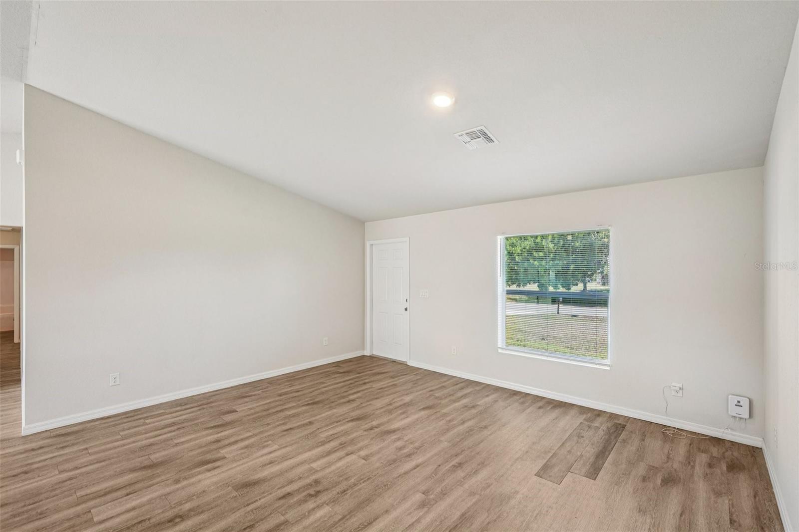 1137 NW 20TH AVE, CAPE CORAL, FL — photo 4