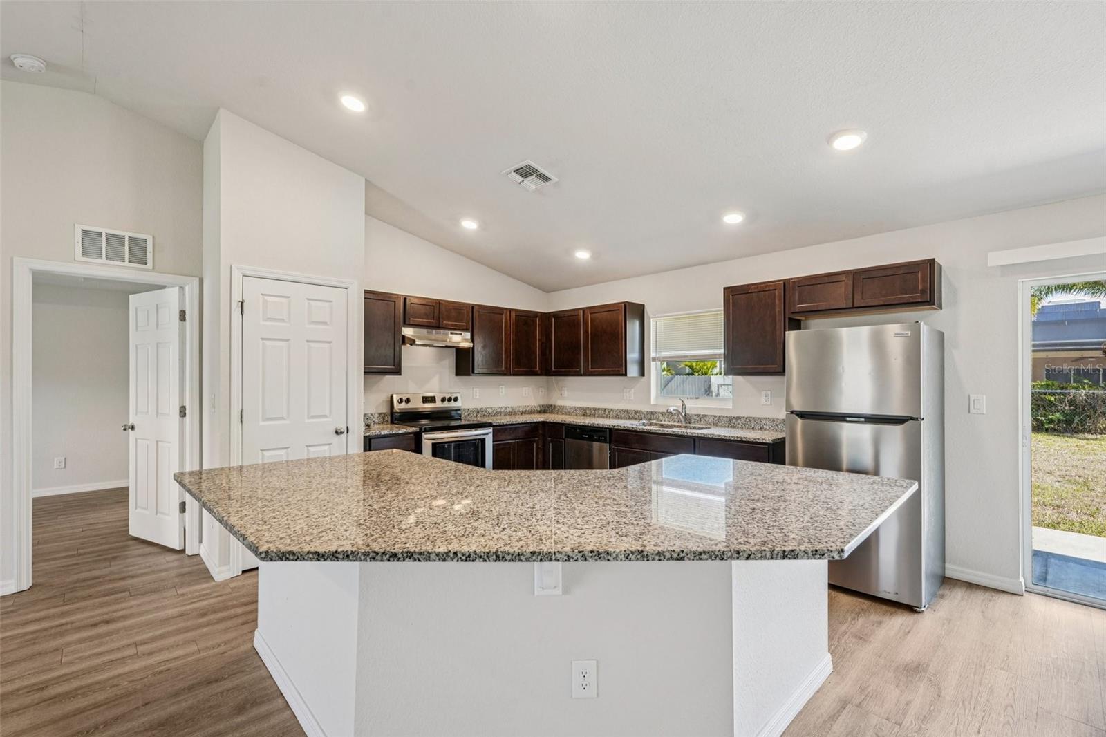 1137 NW 20TH AVE, CAPE CORAL, FL — photo 5
