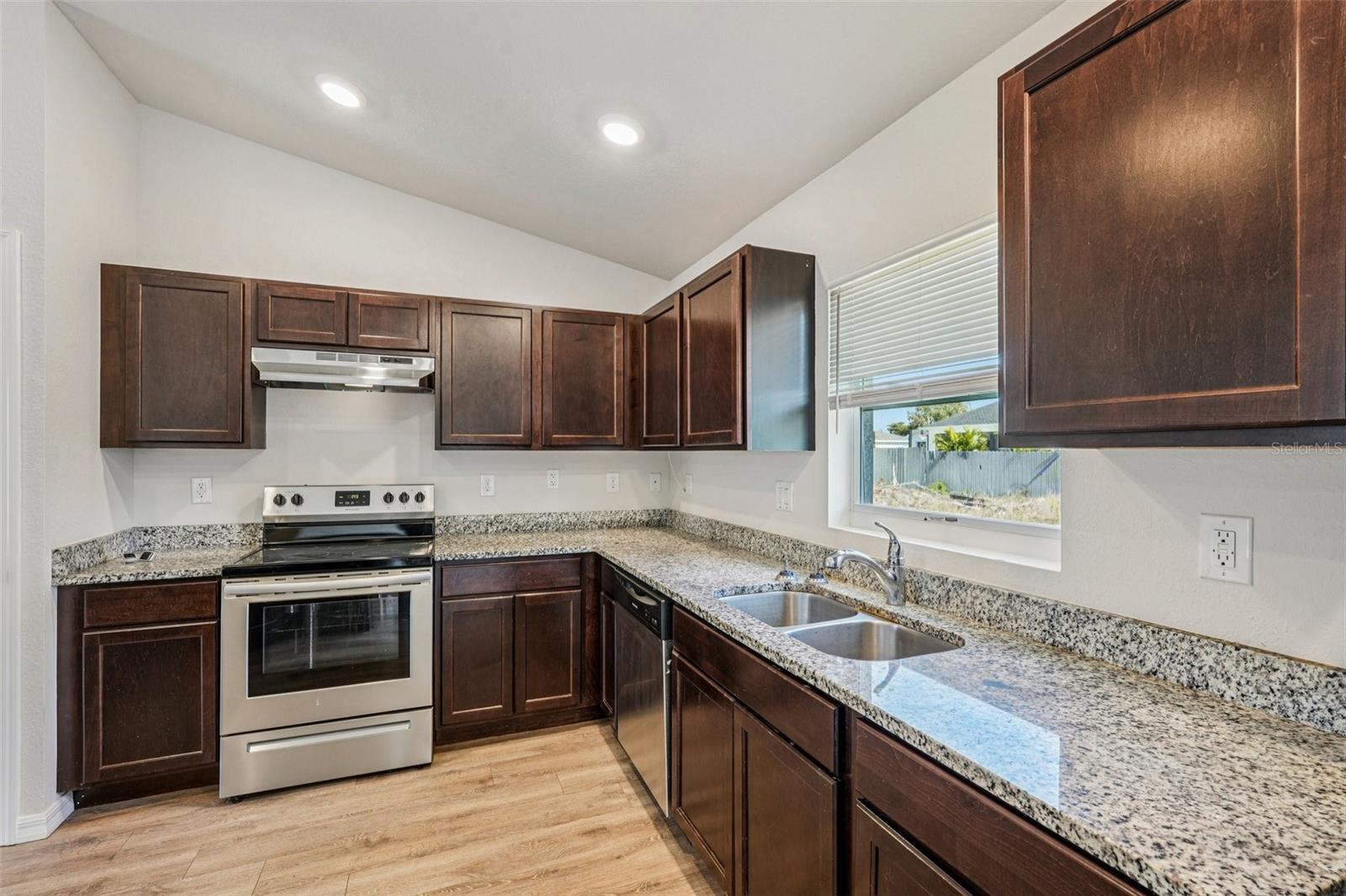 1137 NW 20TH AVE, CAPE CORAL, FL — photo 7