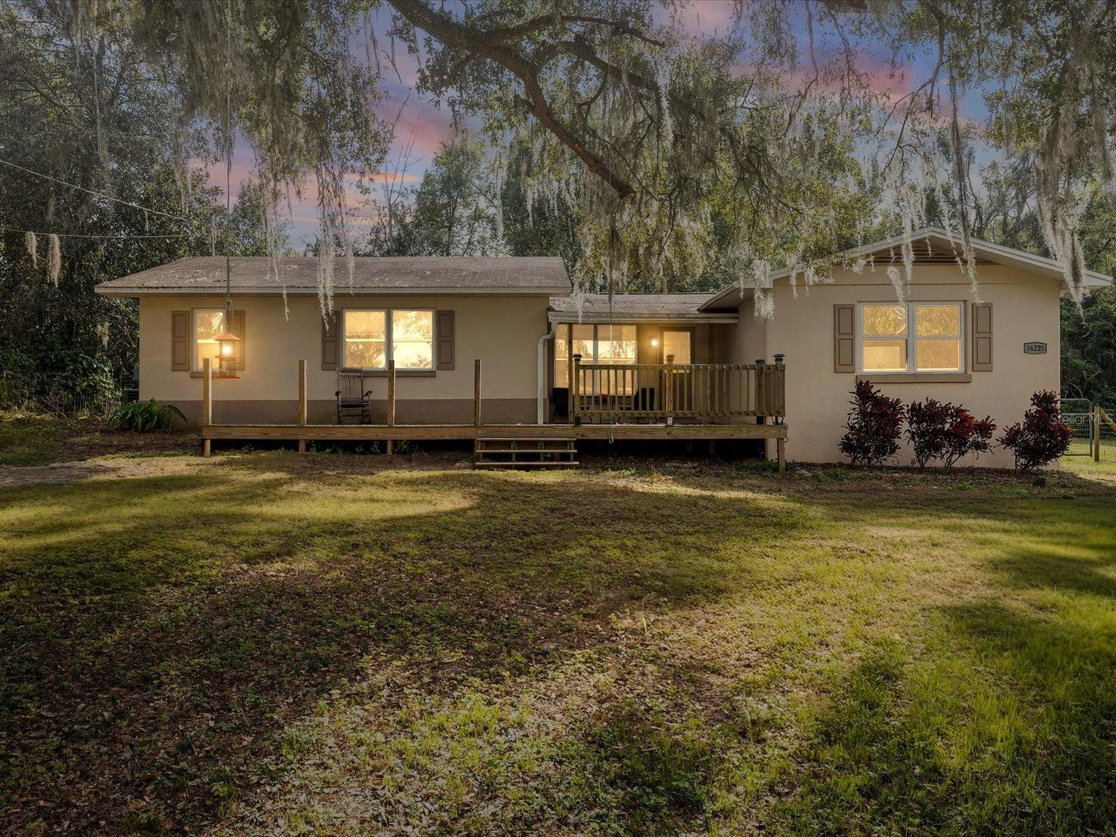 36228 CLINTON AVE, DADE CITY, FL