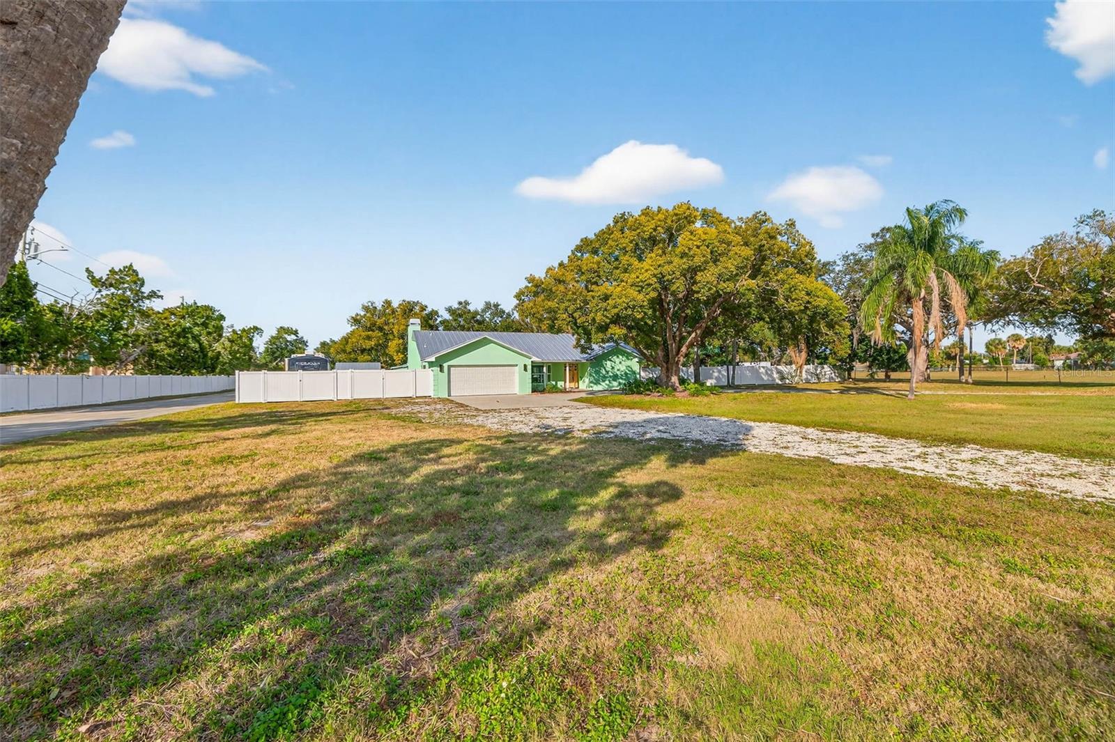 11945 74TH AVE, SEMINOLE, FL — photo 4
