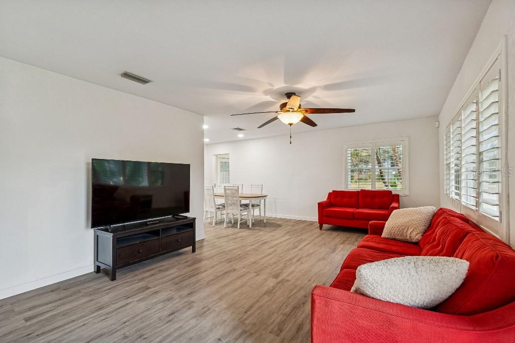 4601 VENETIAN BLVD NE, ST PETERSBURG, FL — photo 4