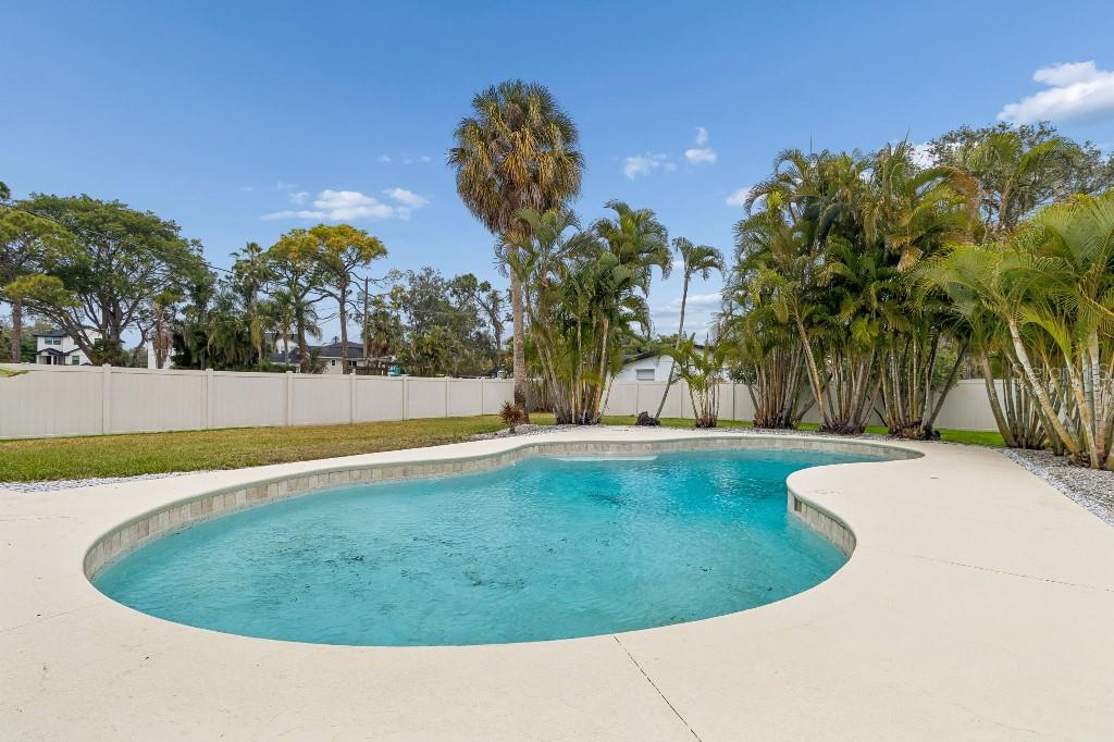 4601 VENETIAN BLVD NE, ST PETERSBURG, FL — photo 24