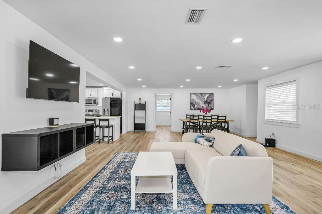 60 KIPLING PLZ, CLEARWATER BEACH, FL — photo 8