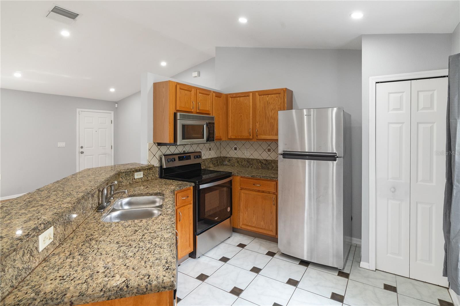 17168 SW 39TH CIR, OCALA, FL — photo 11
