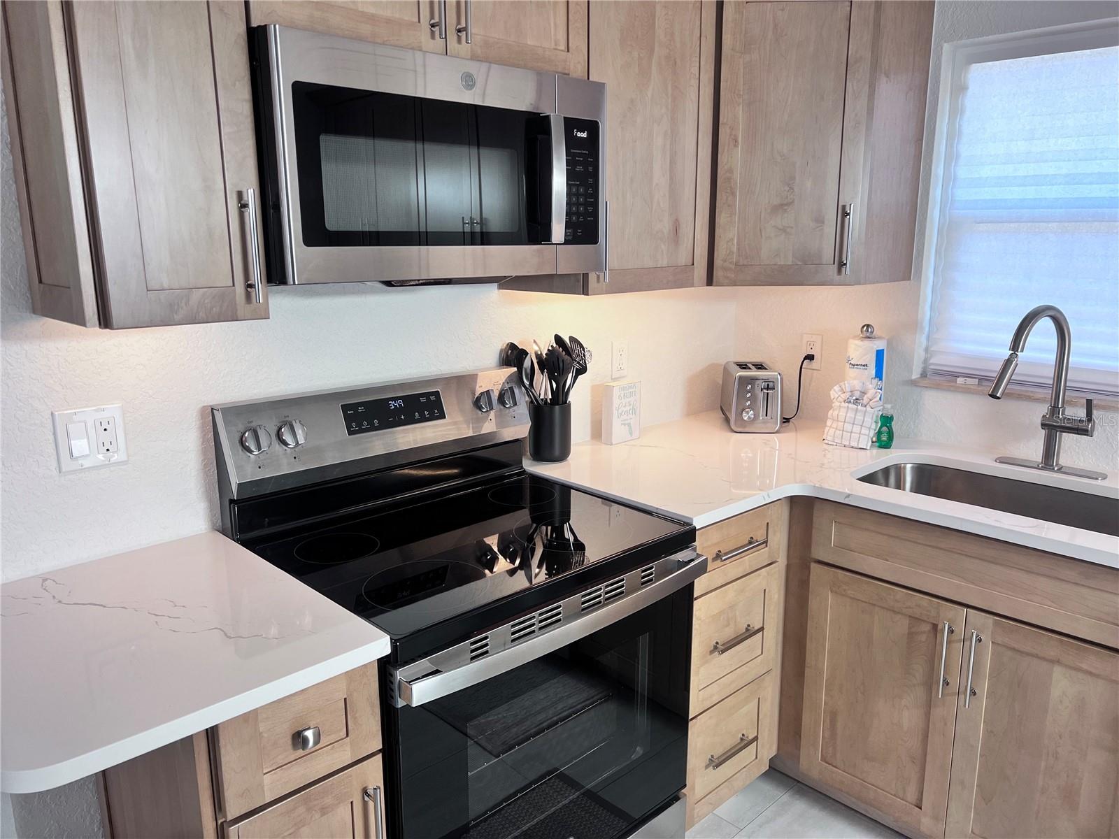 6154 MIDNIGHT PASS RD #B06, SARASOTA, FL — photo 7