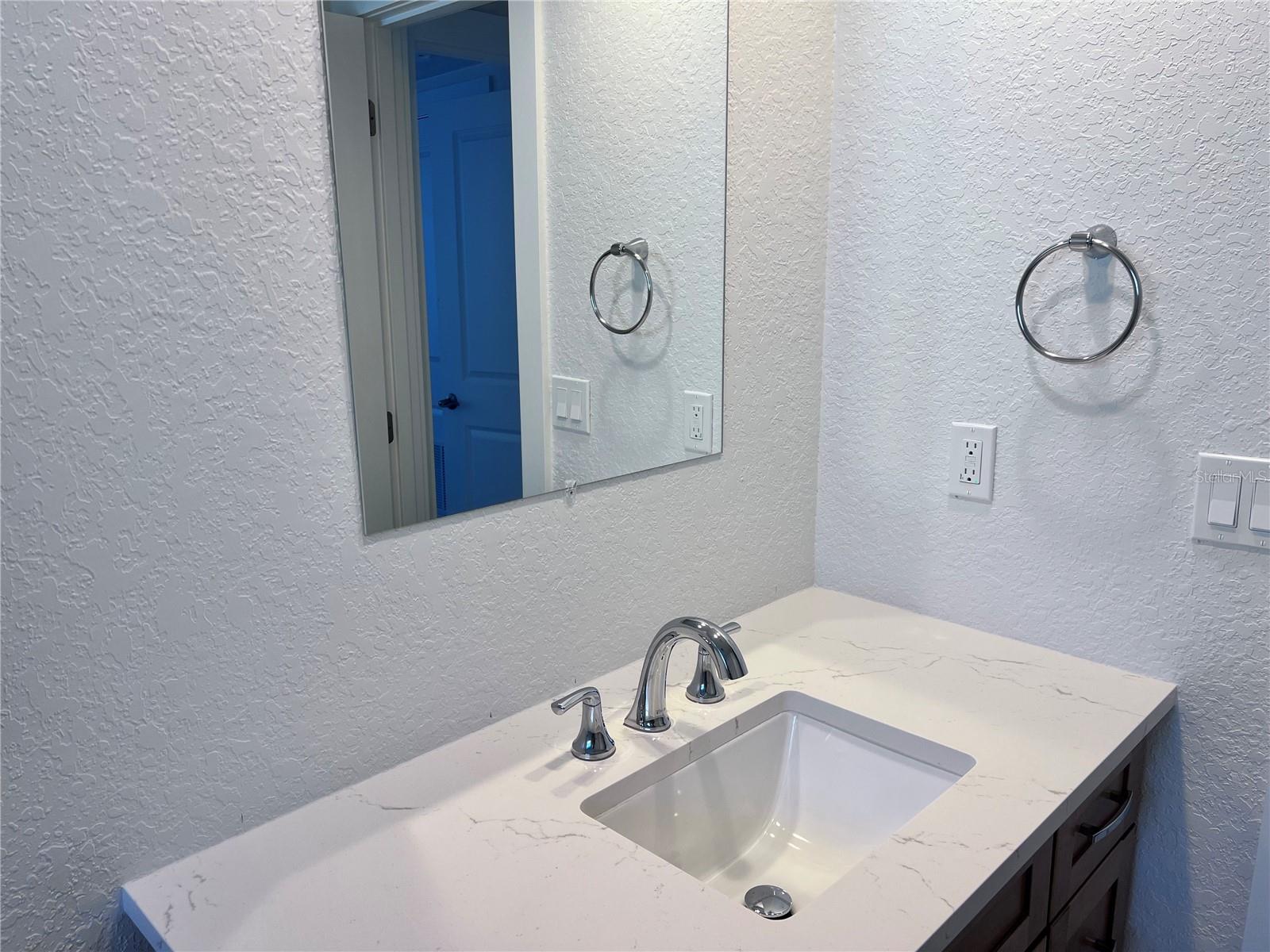 6154 MIDNIGHT PASS RD #B06, SARASOTA, FL — photo 25