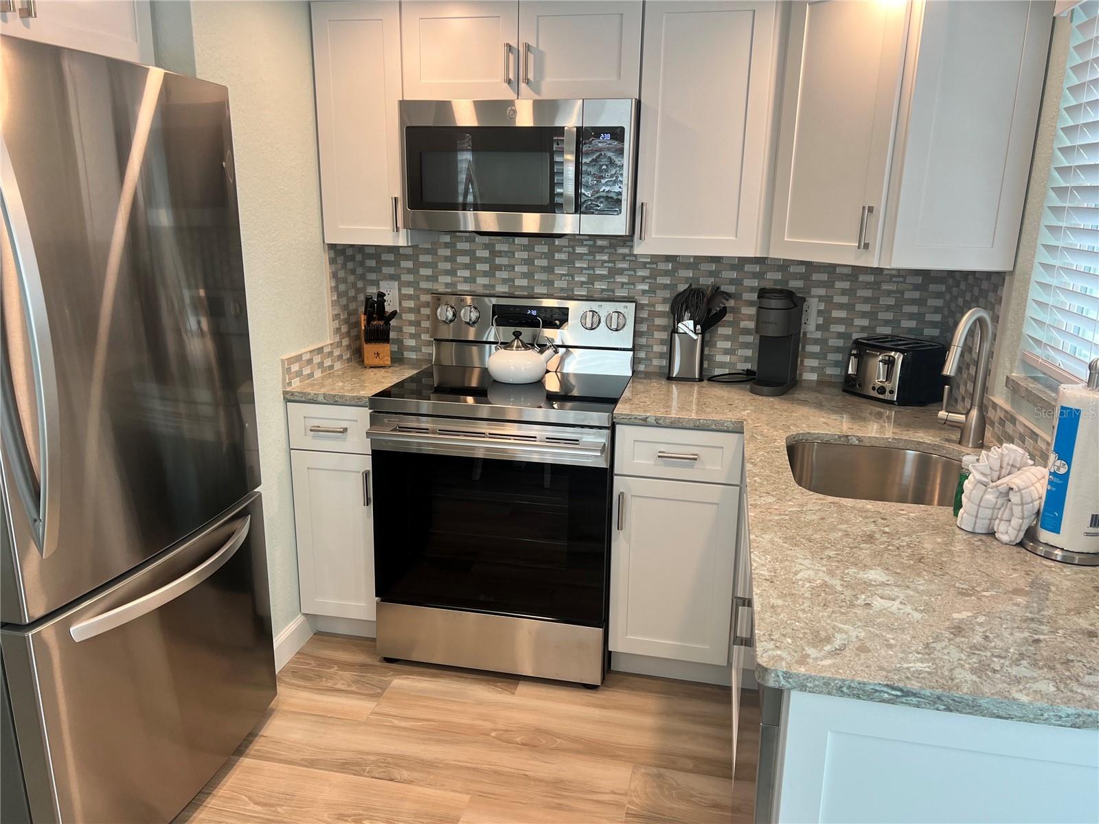 6154 MIDNIGHT PASS RD #D16, SARASOTA, FL — photo 5