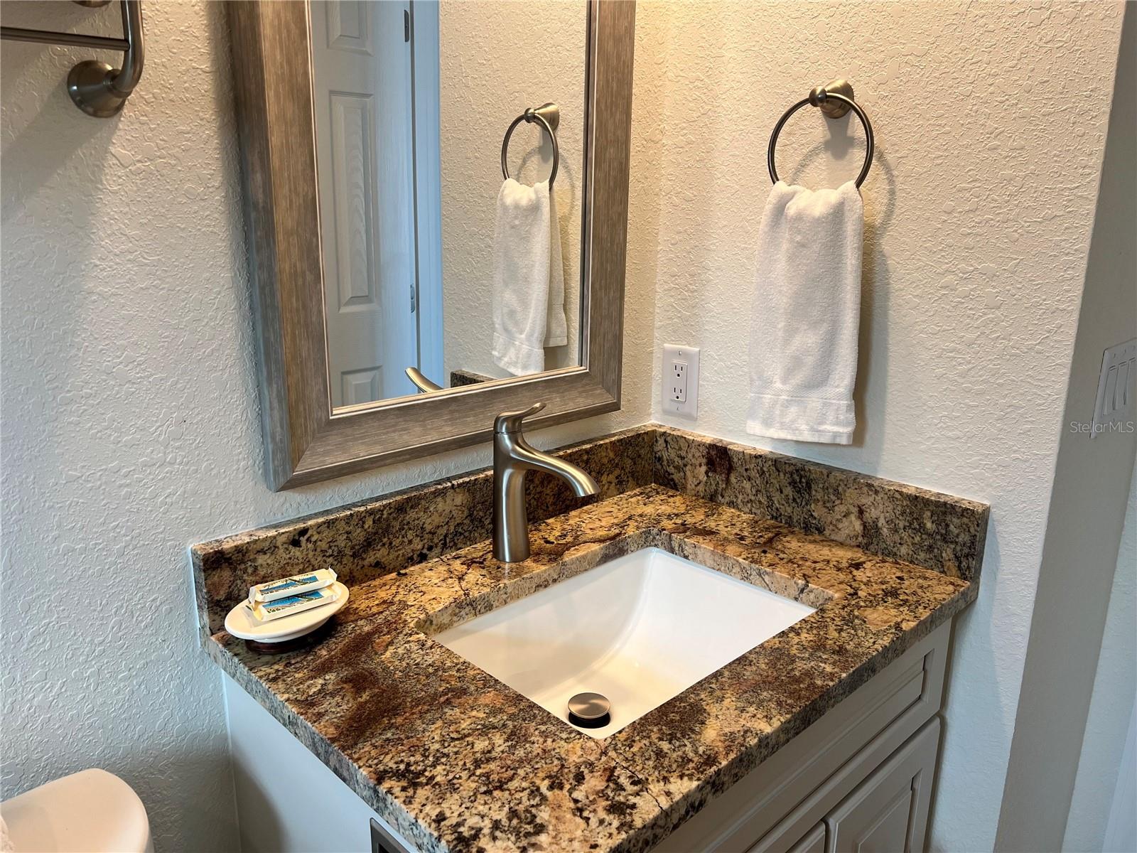 6154 MIDNIGHT PASS RD #B07, SARASOTA, FL — photo 30