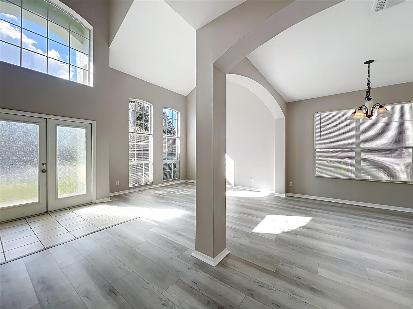 33411 TERRAGONA DR, SORRENTO, FL — photo 18