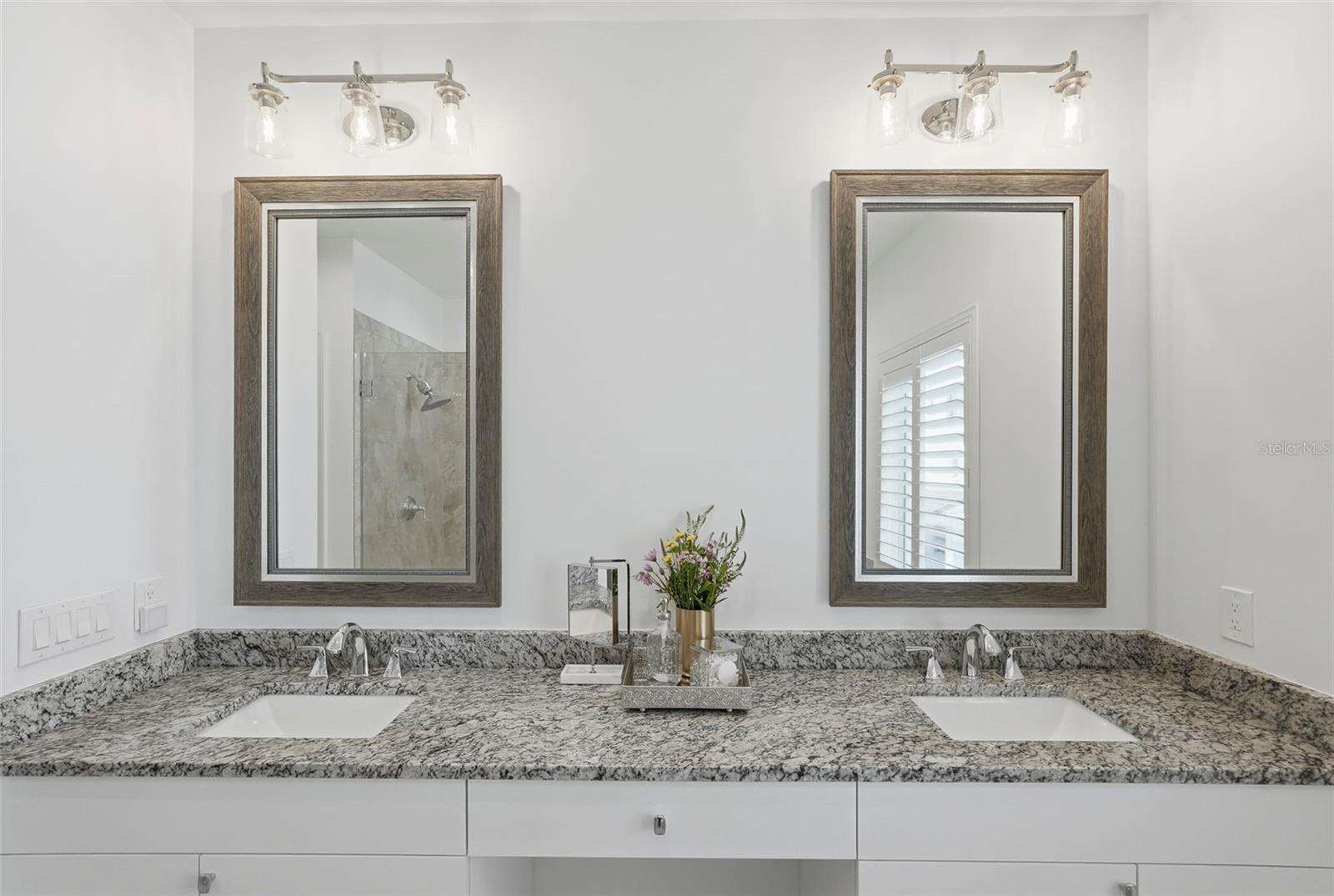 1325 SNELL ISLE BLVD NE #105, ST PETERSBURG, FL — photo 32