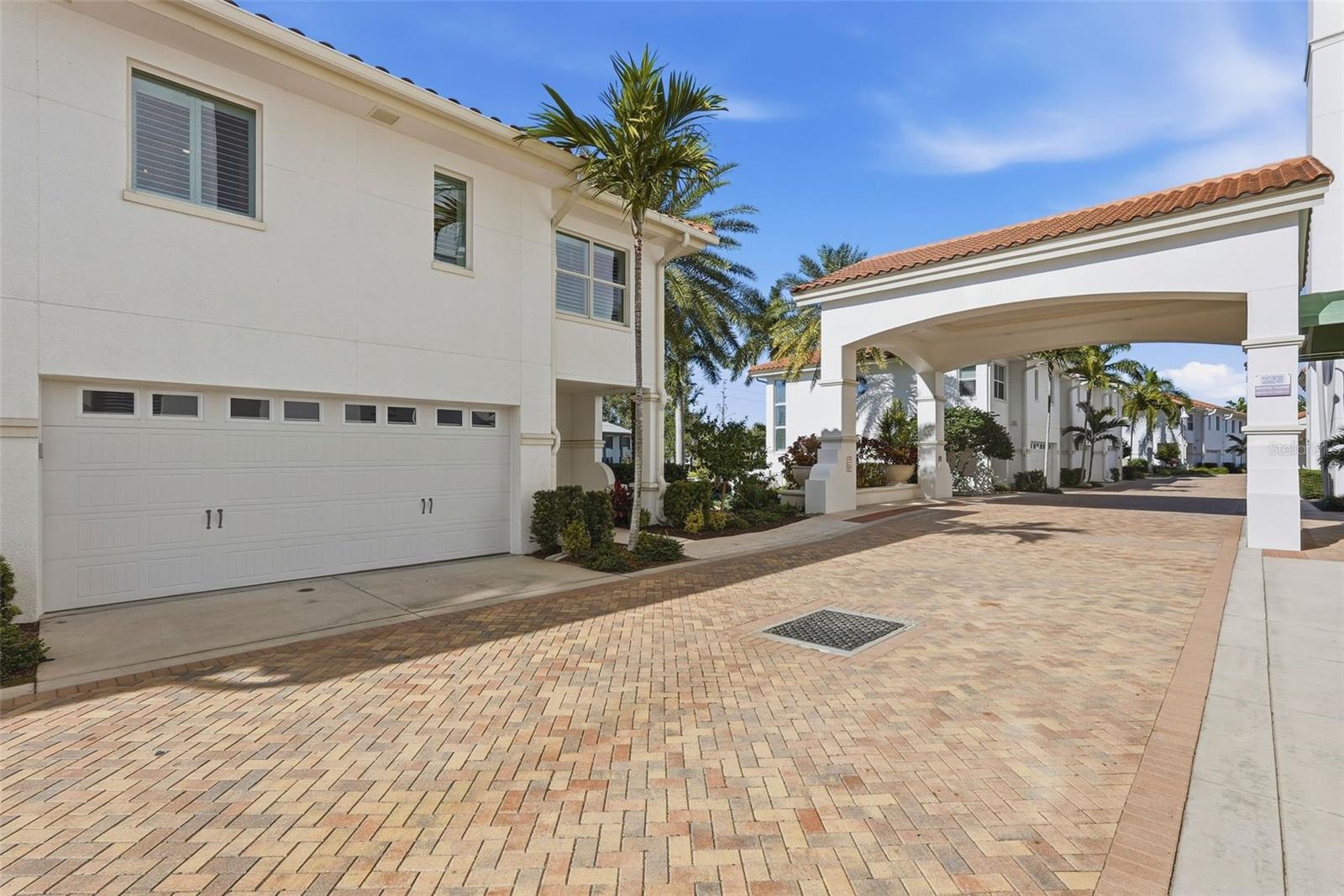 1325 SNELL ISLE BLVD NE #105, ST PETERSBURG, FL — photo 40
